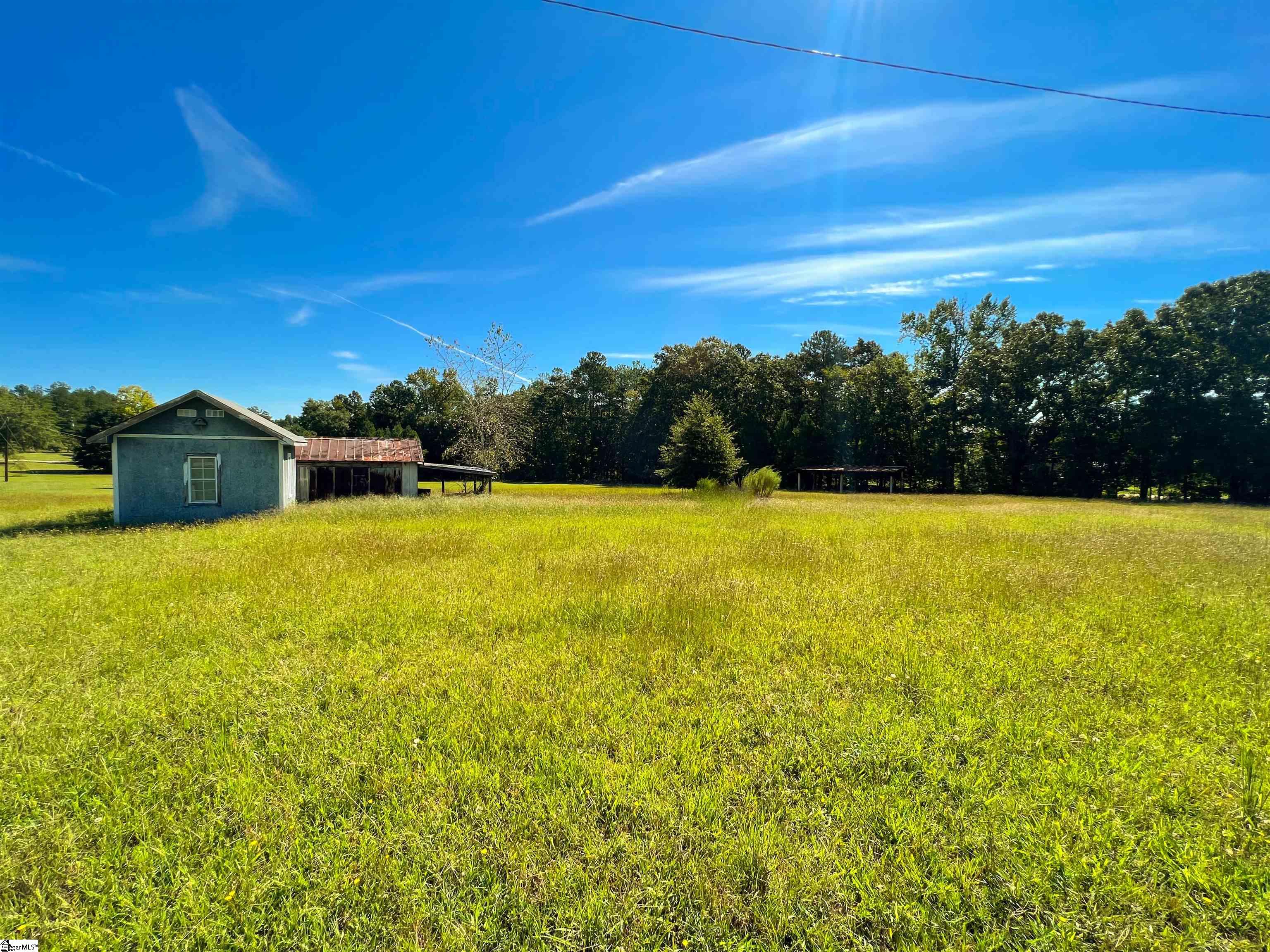 652 Strother Road Property Photo 3