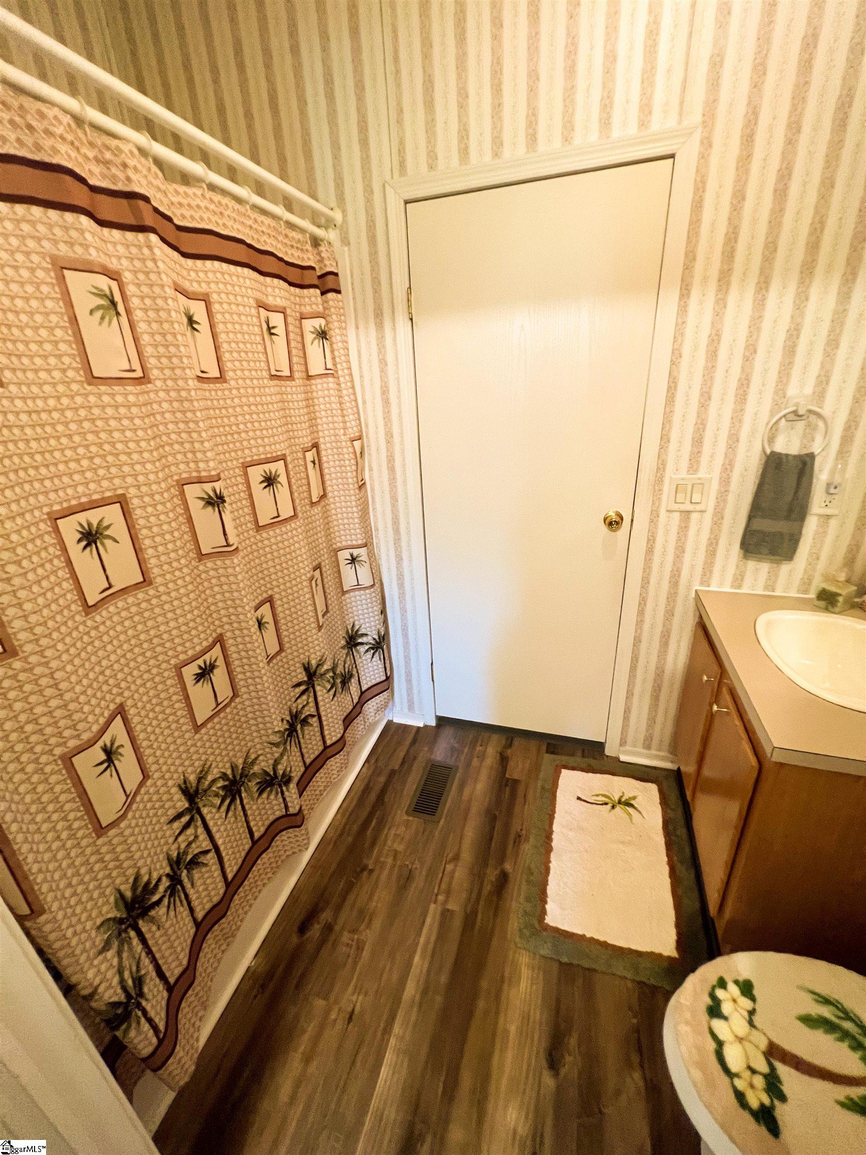 652 Strother Road Property Photo 16