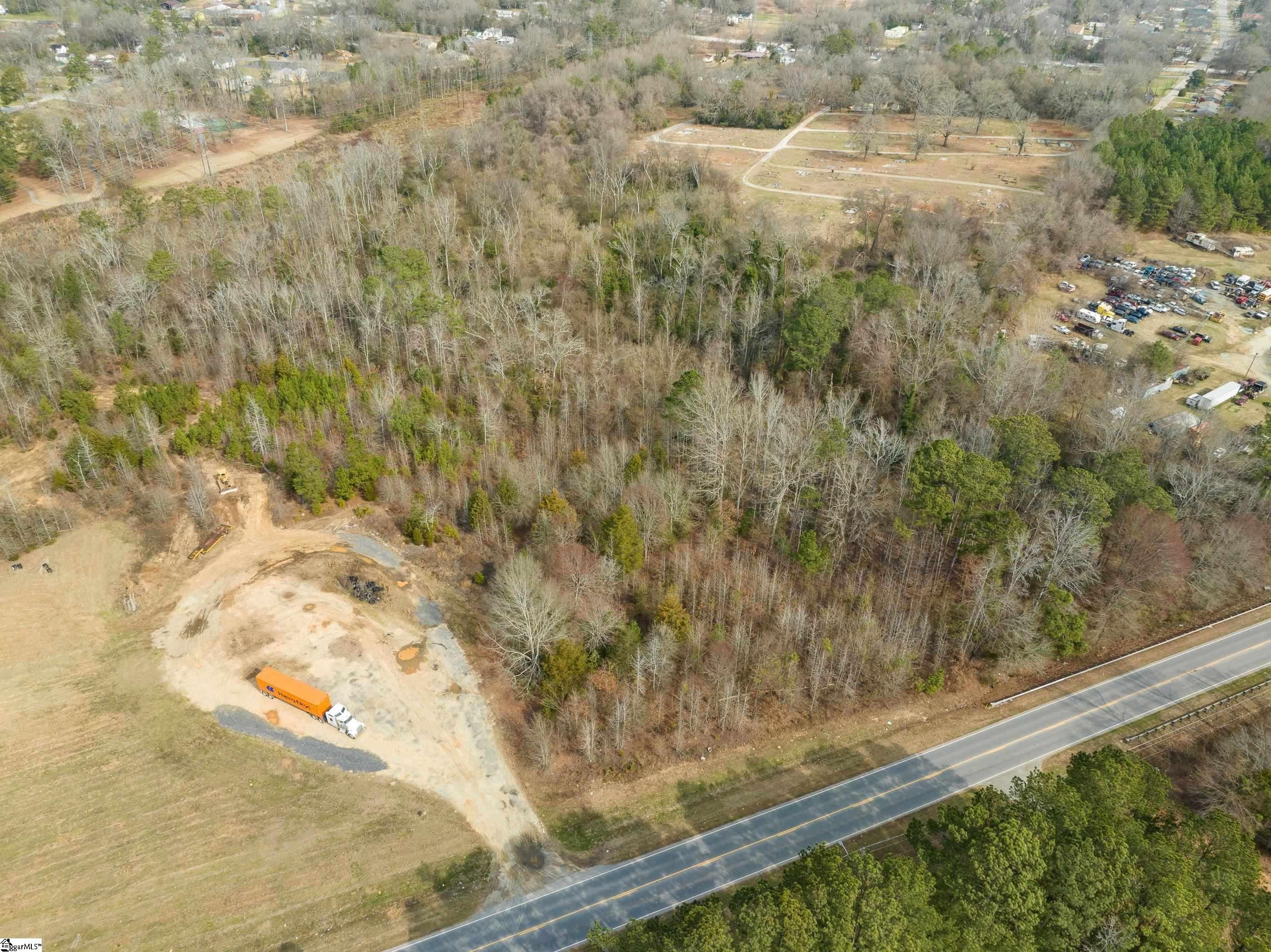 640 Dixie Drive Property Photo 3