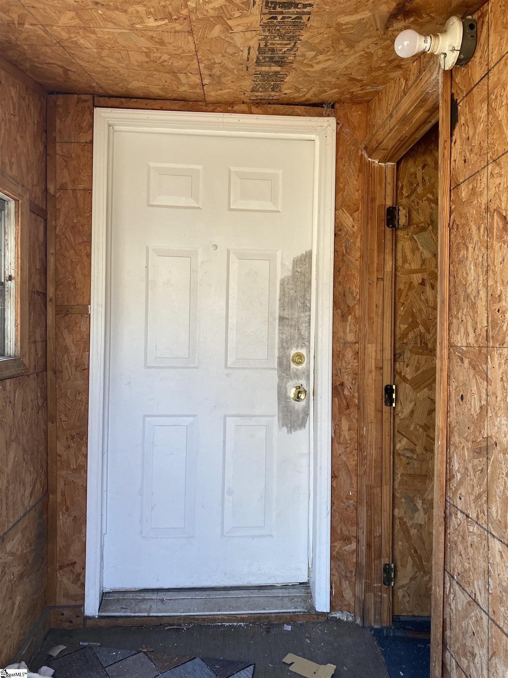 409 Easley Bridge Road Property Photo 6