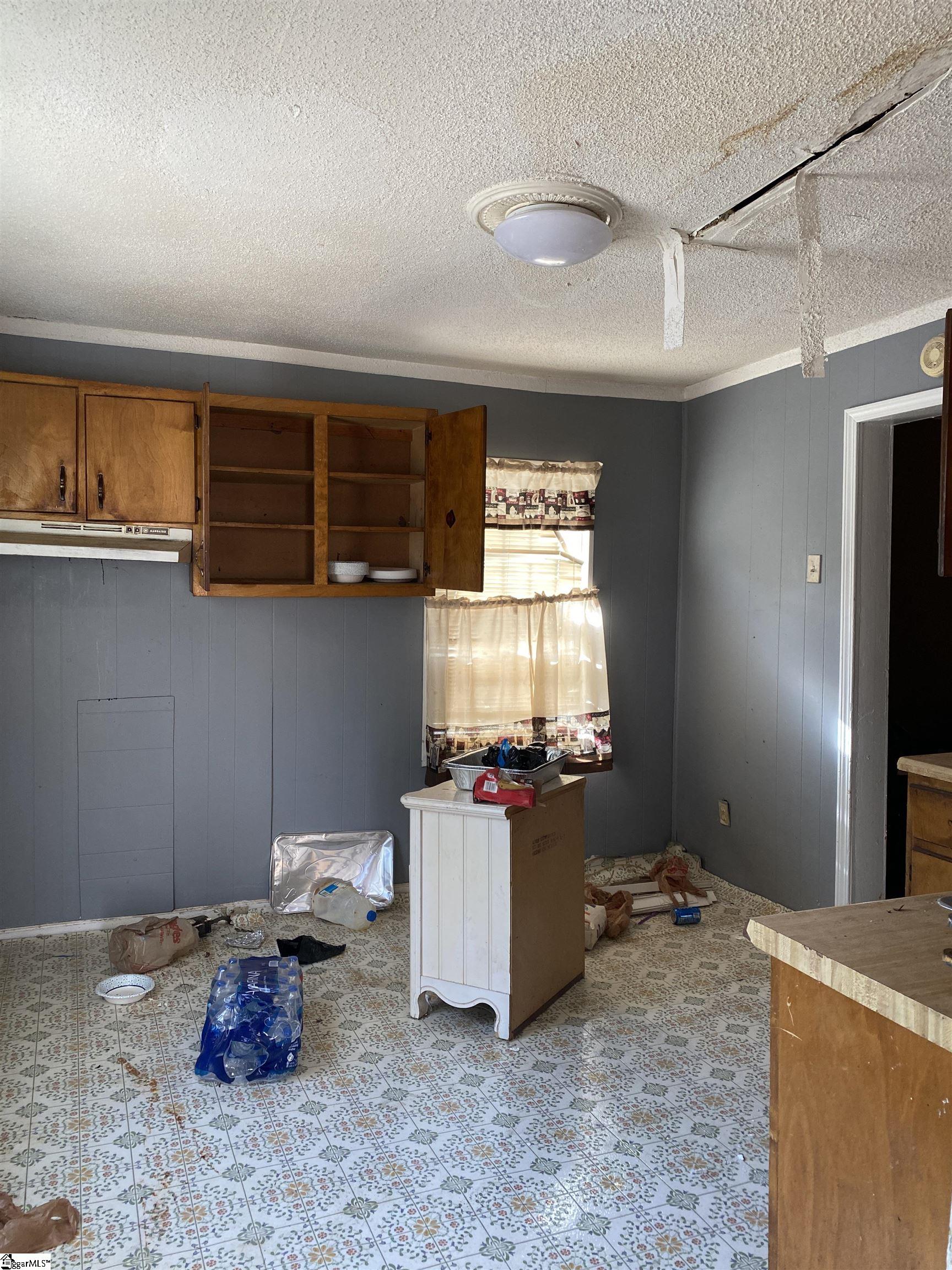 409 Easley Bridge Road Property Photo 7