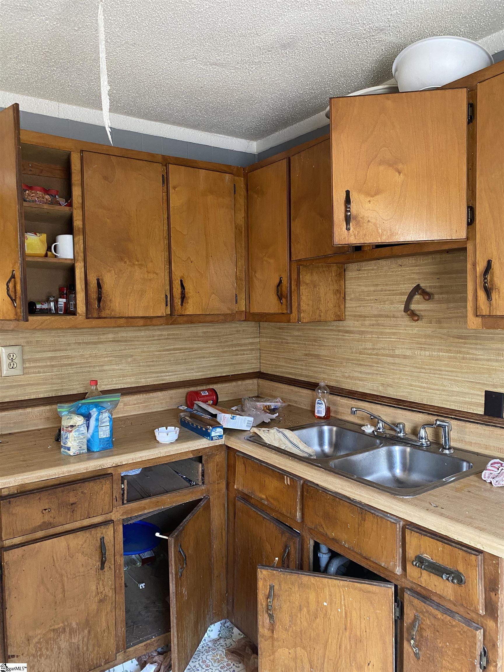 409 Easley Bridge Road Property Photo 8