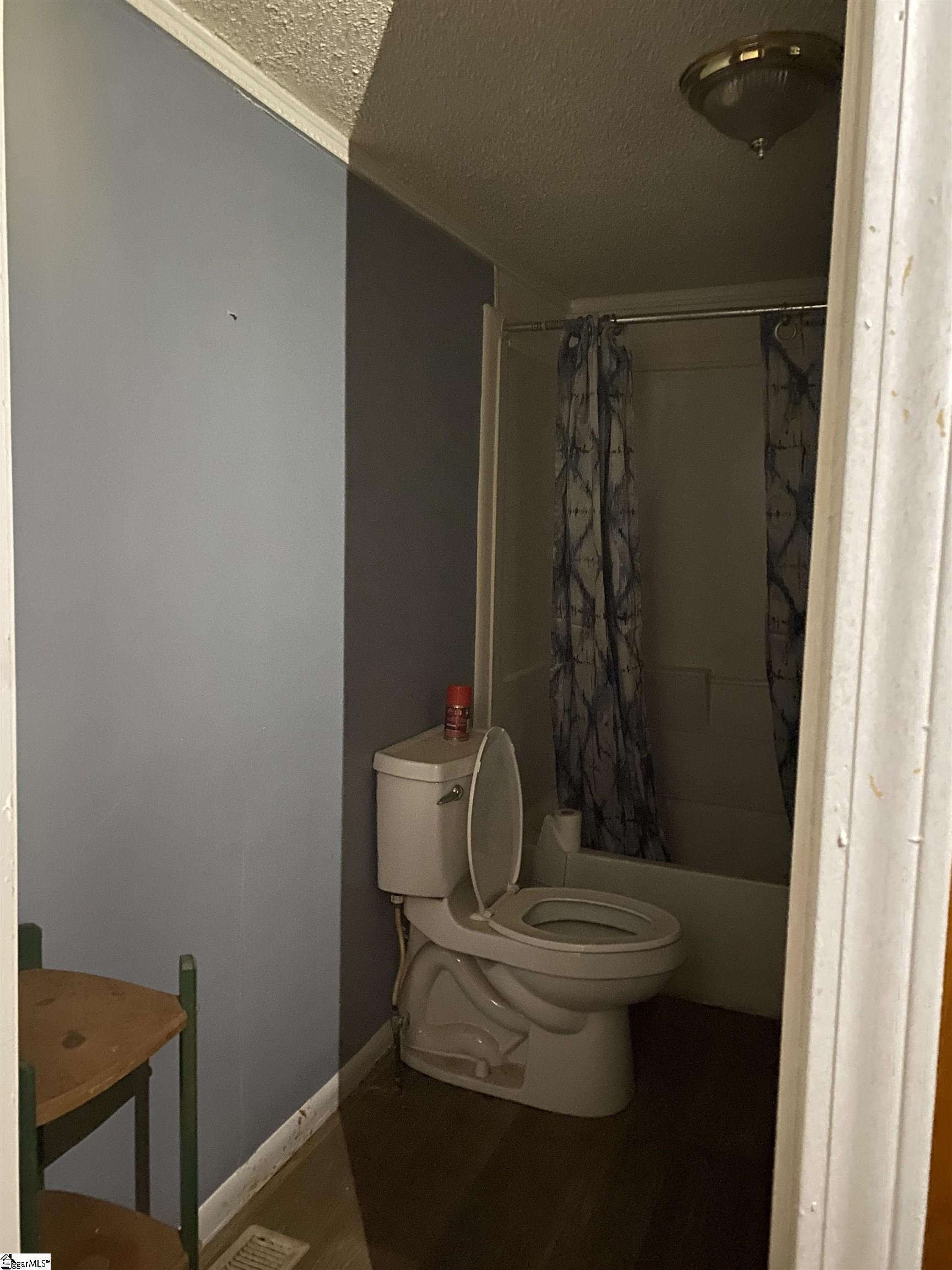 409 Easley Bridge Road Property Photo 14