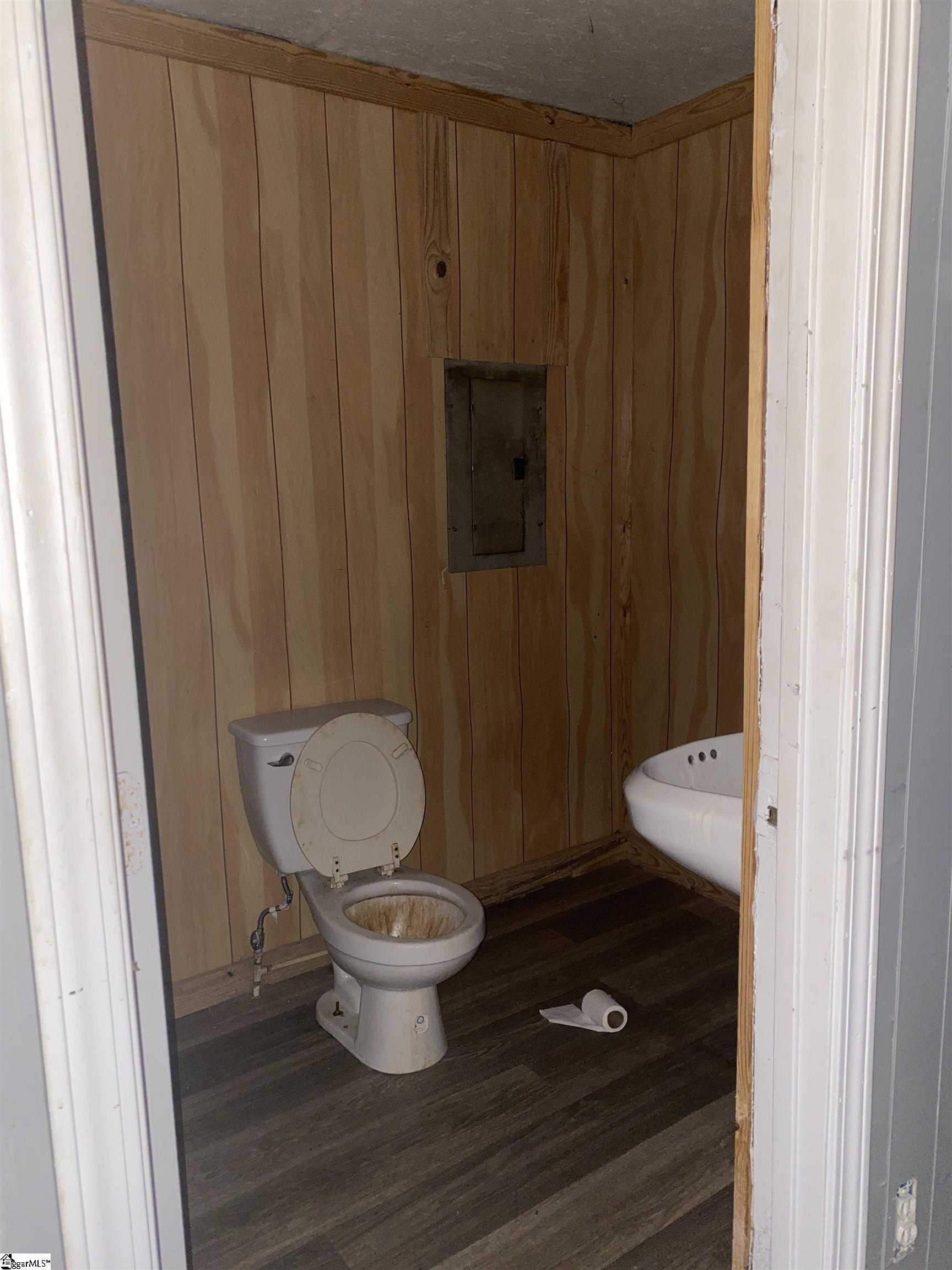 409 Easley Bridge Road Property Photo 25