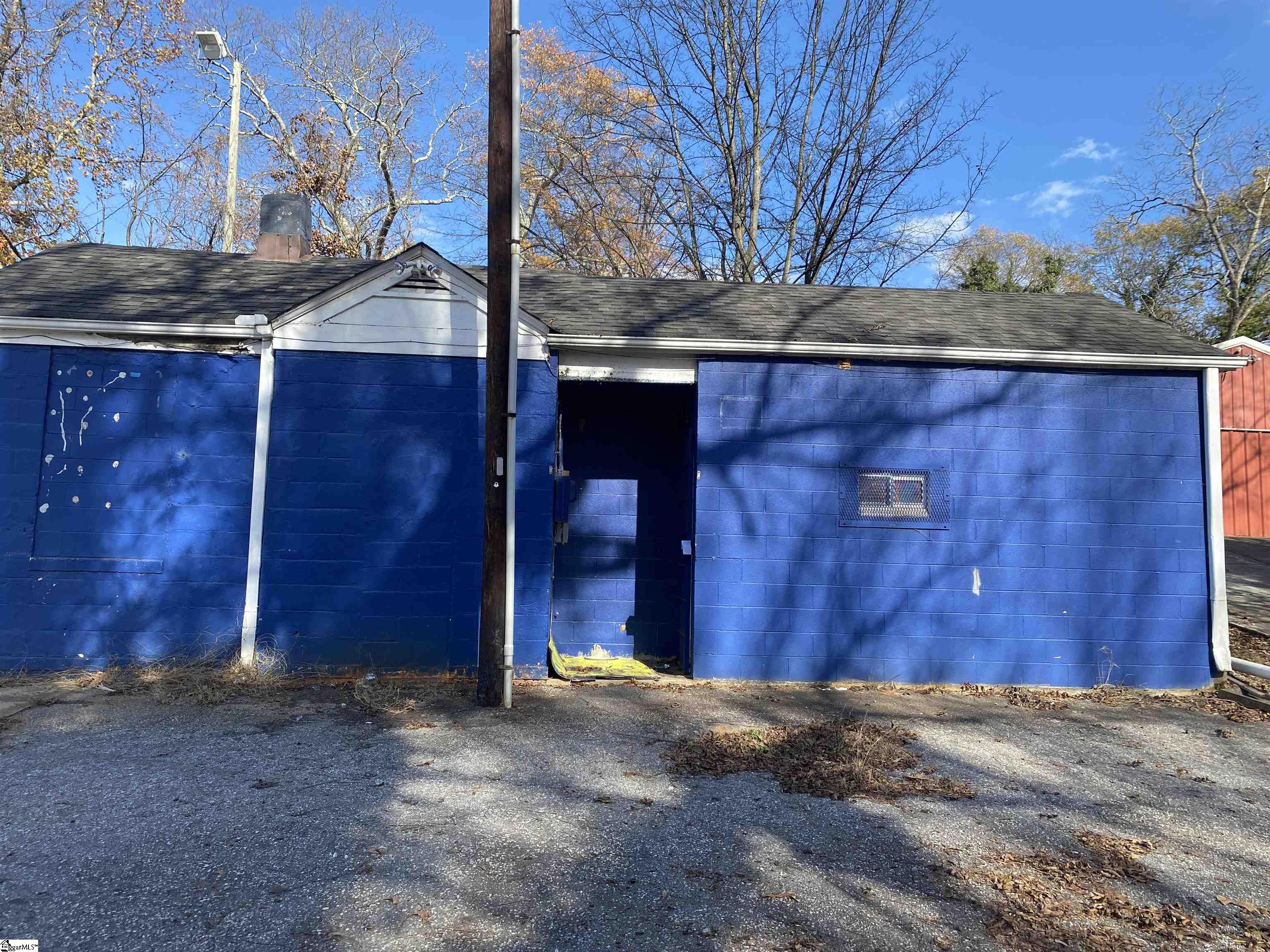 501 Easley Bridge Road Property Photo 8