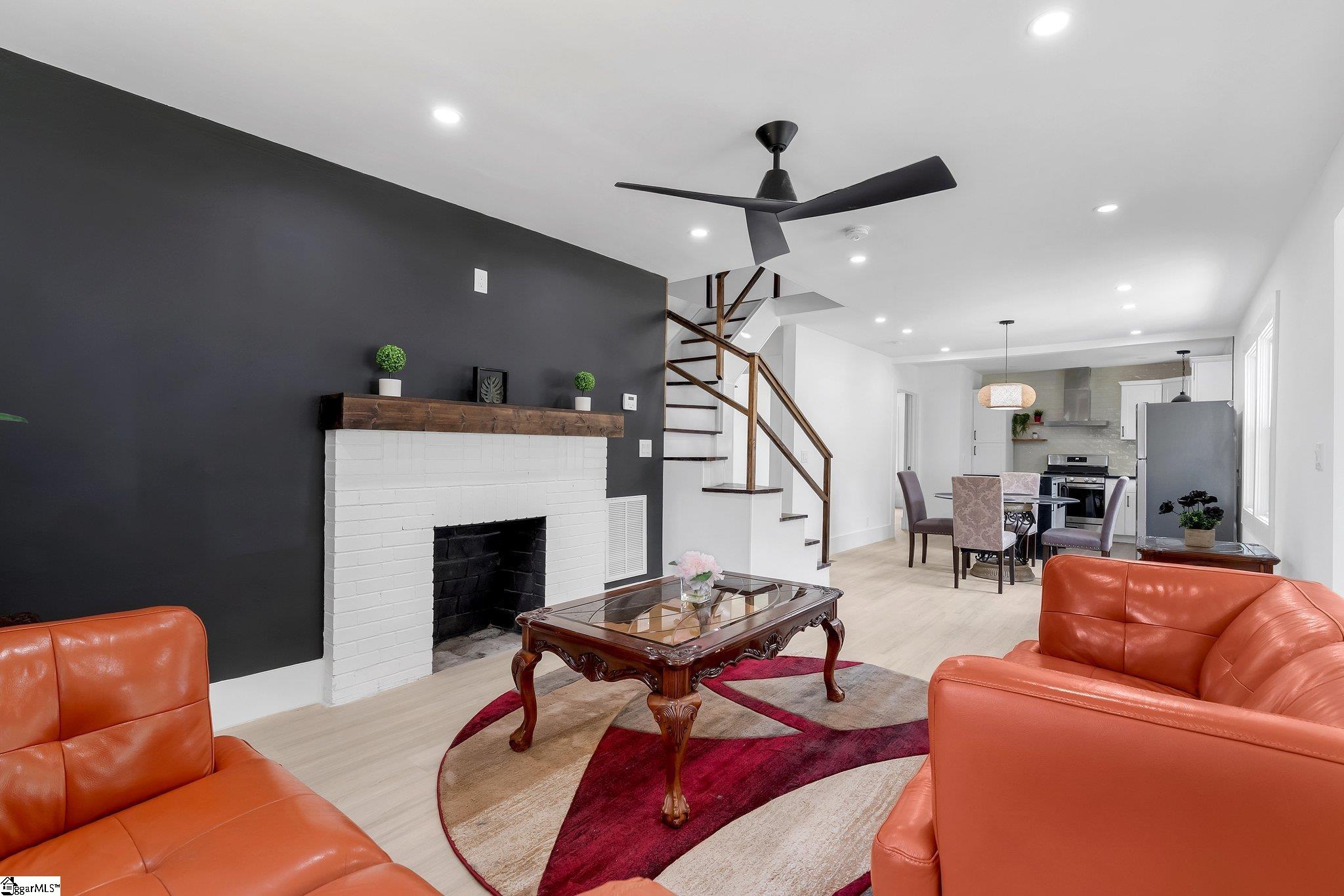105 Monteith Circle Property Photo 3