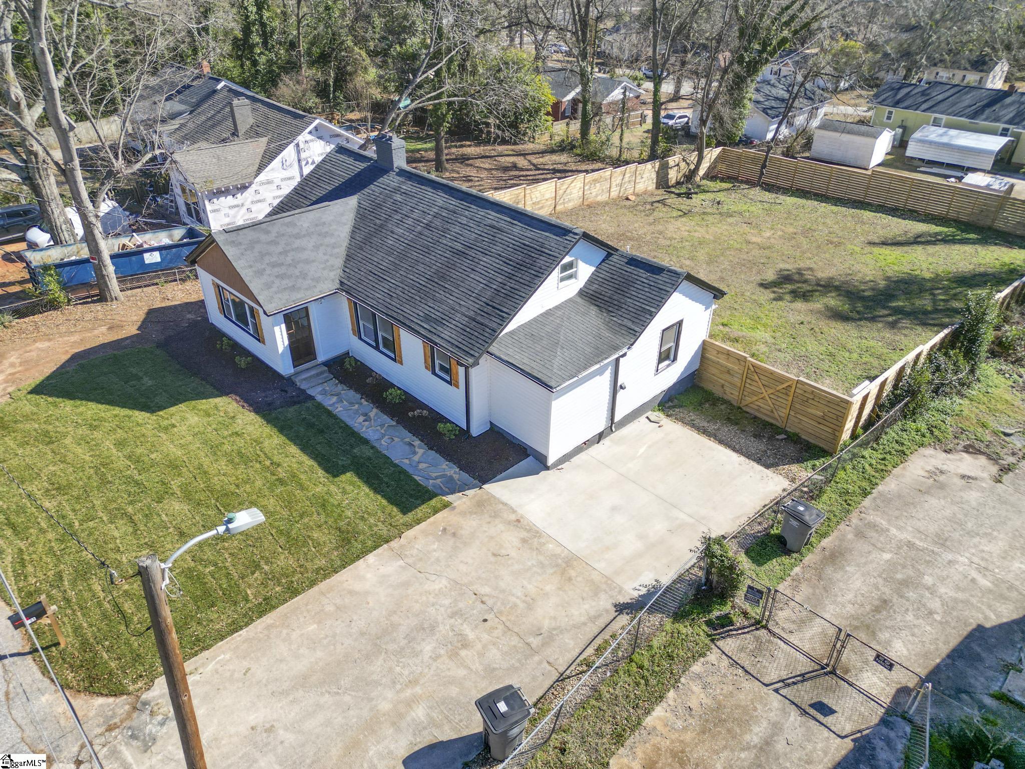 105 Monteith Circle Property Photo 17