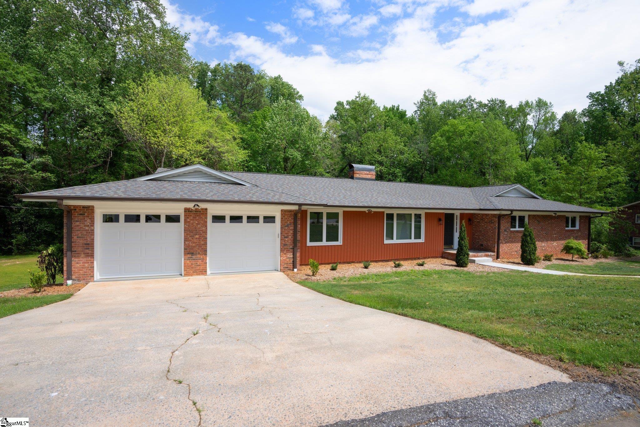 102 Ramblewood Lane Property Photo 3