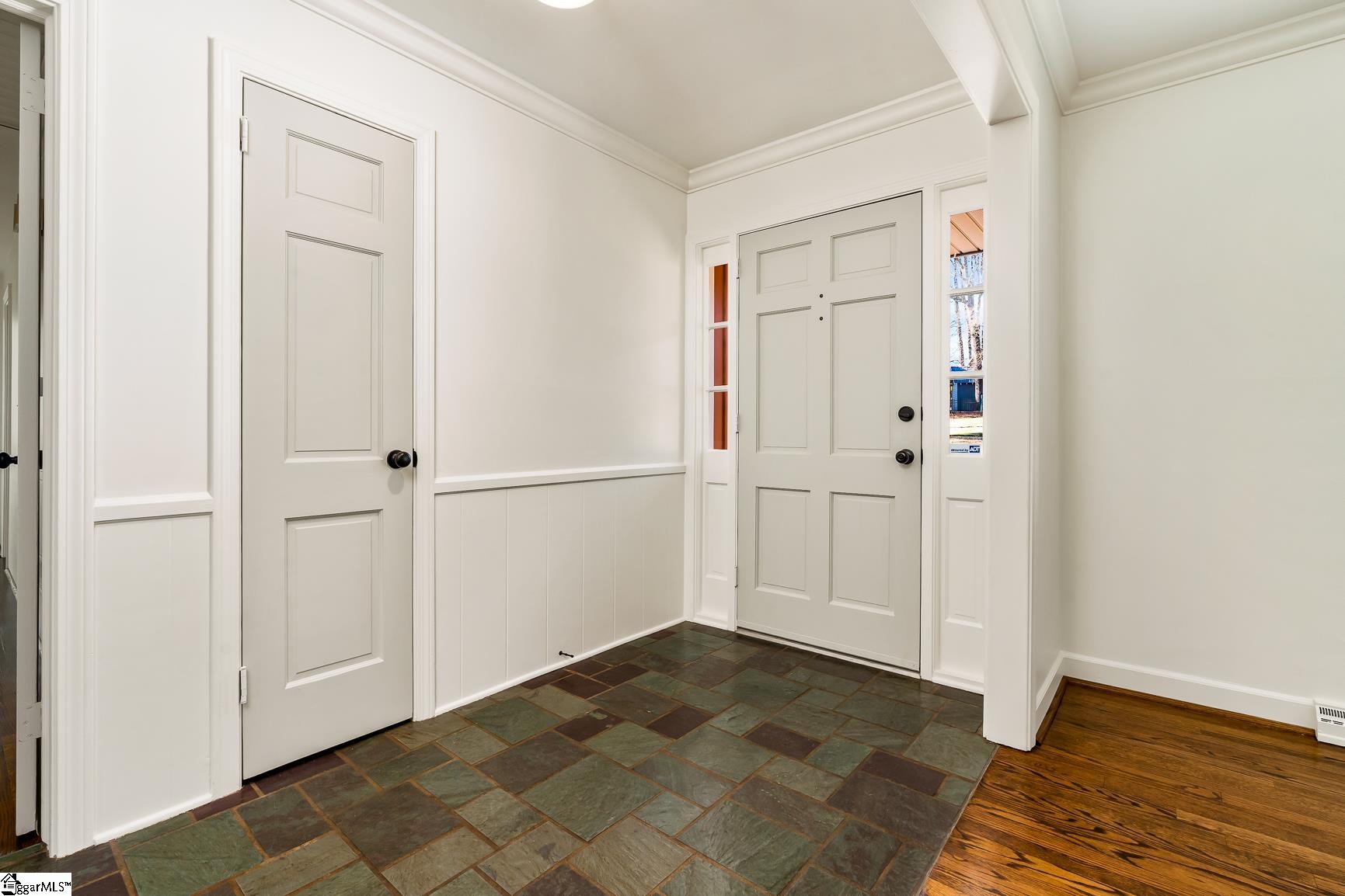 102 Ramblewood Lane Property Photo 4