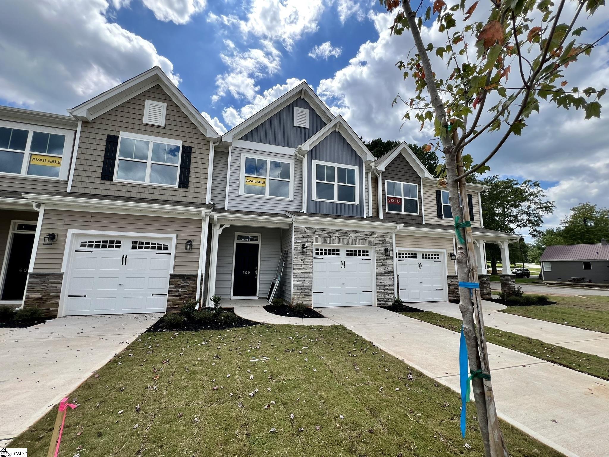 409 Wallen Court Property Photo