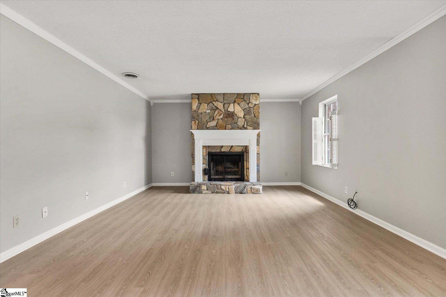 97 Jamestowne Way Property Photo 6