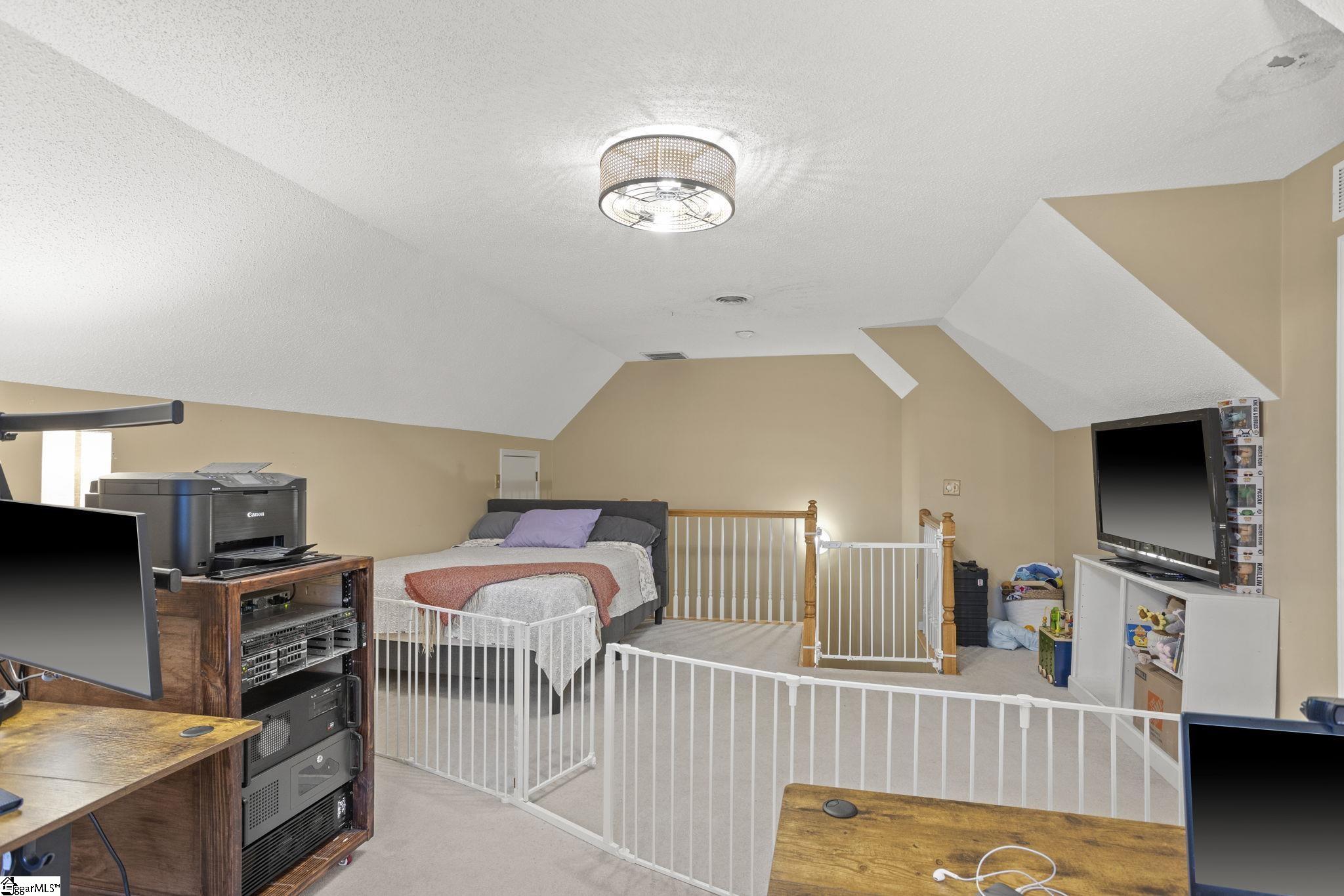 508 Upland Way Property Photo 23