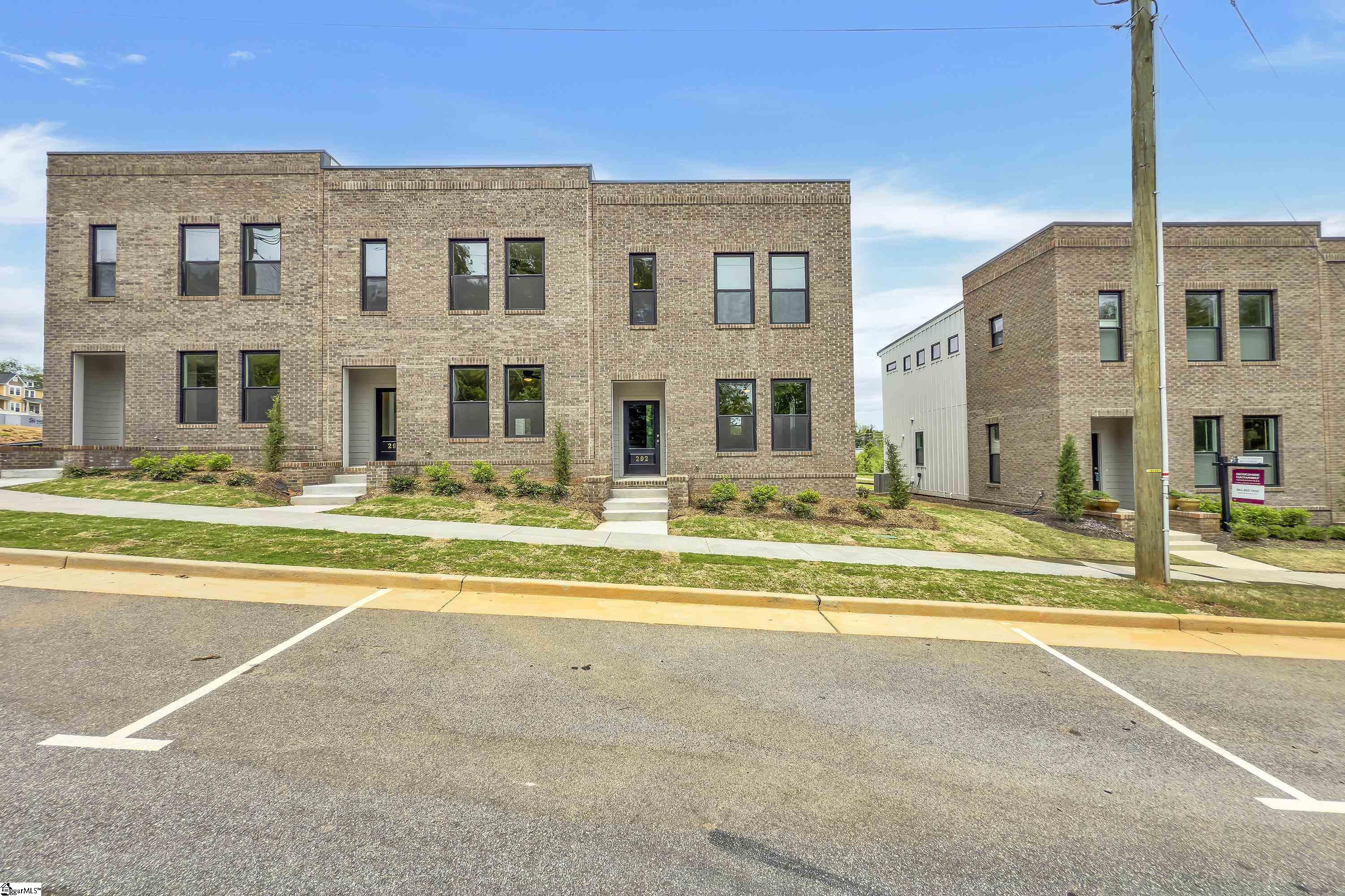 292 College Street Property Photo 19