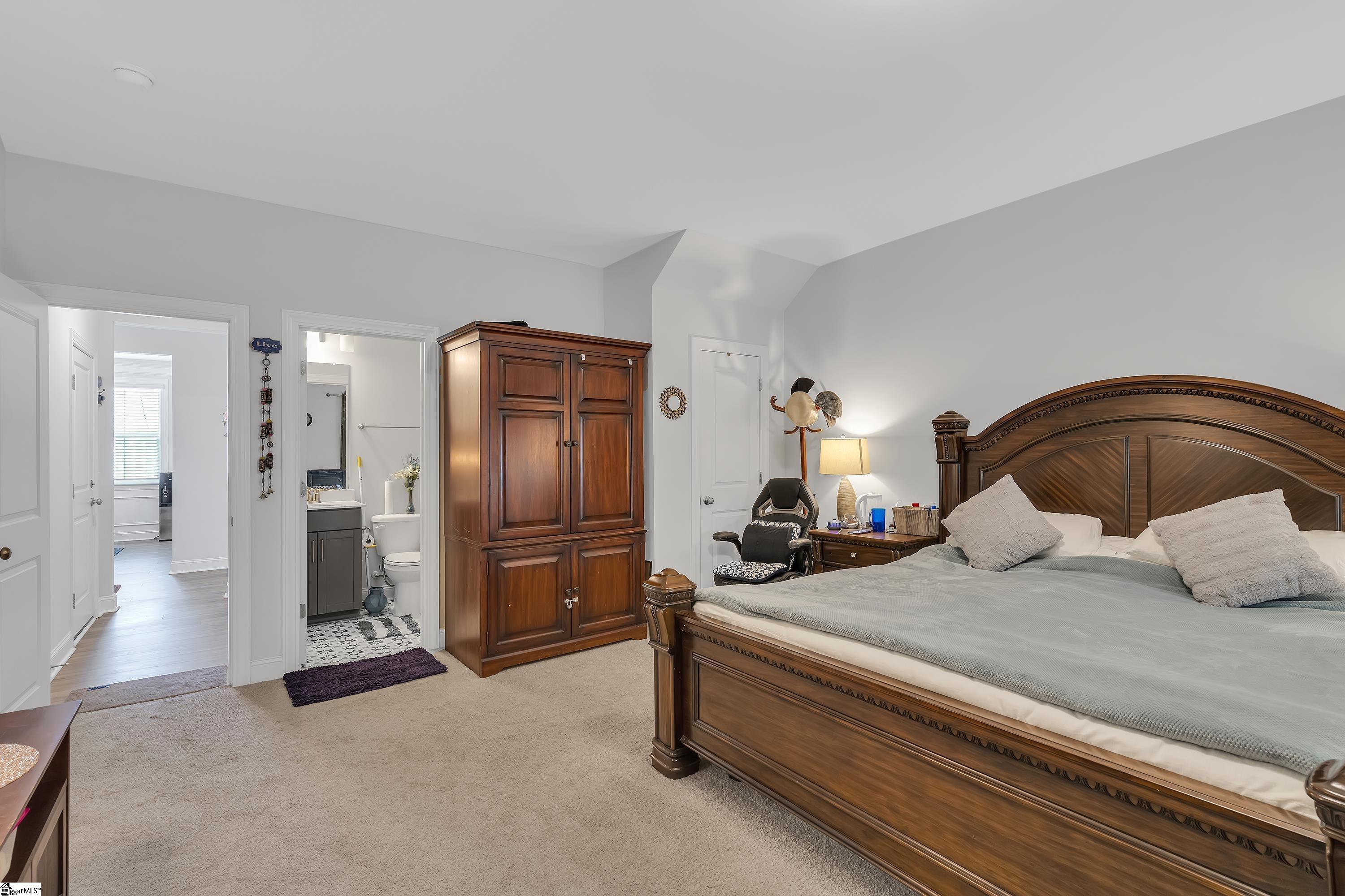 203 Roseville Place Property Photo 16