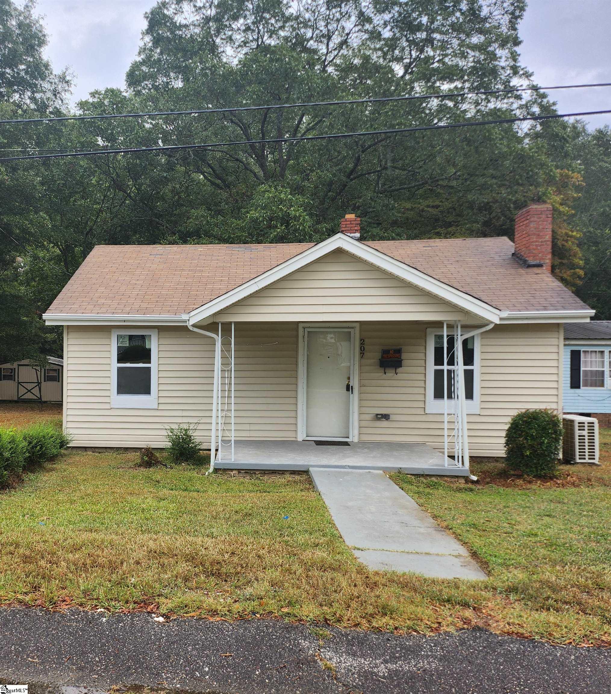 207 Sanders Street Property Photo 1