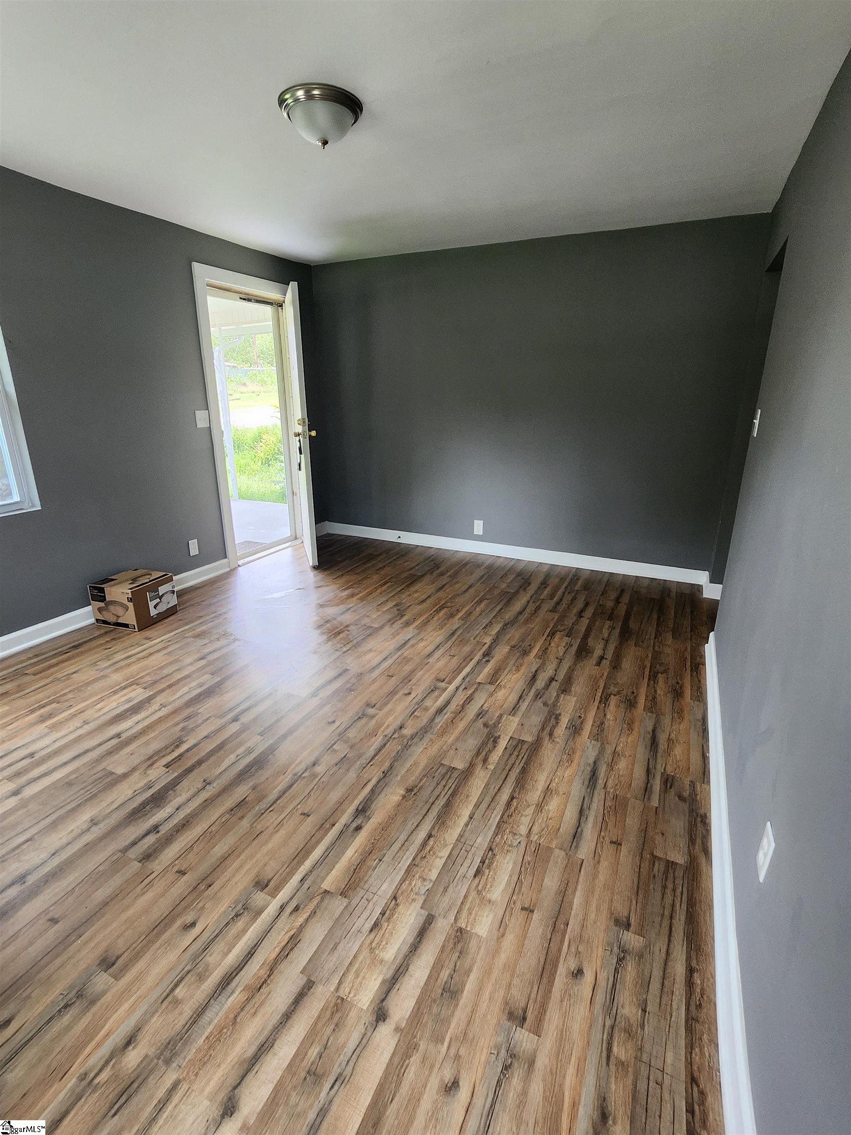 207 Sanders Street Property Photo 9