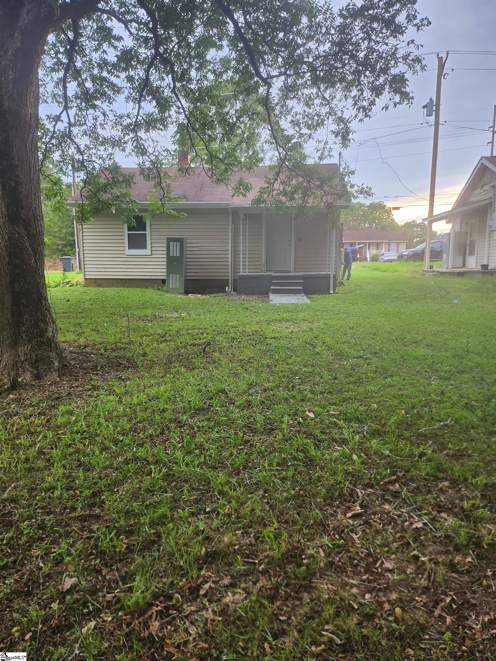 207 Sanders Street Property Photo 16