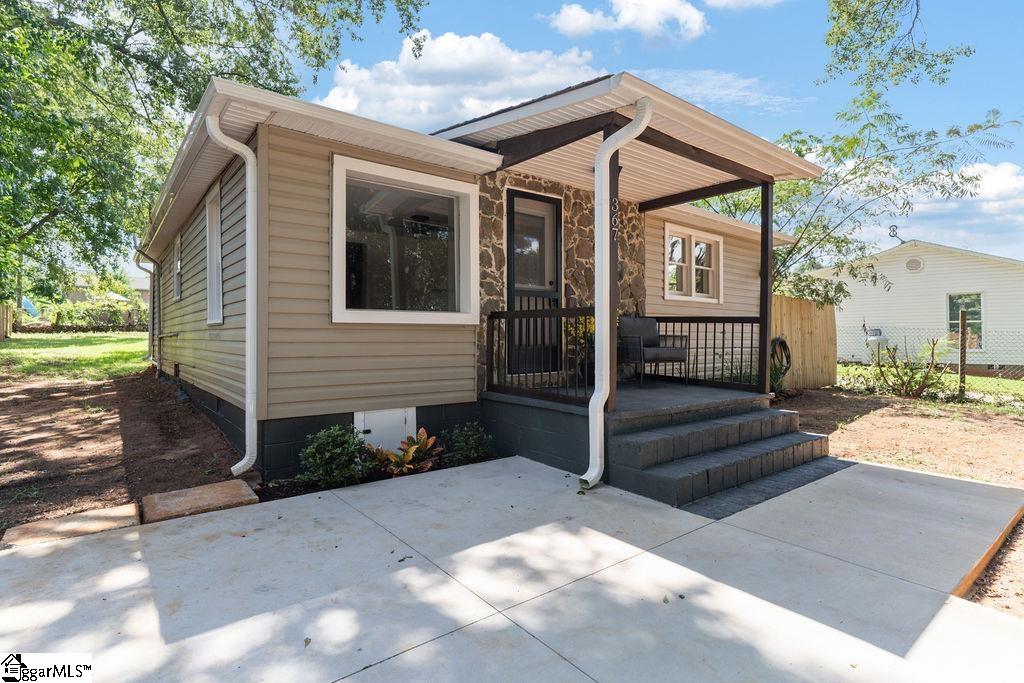 367 Dakota Street Property Photo 1