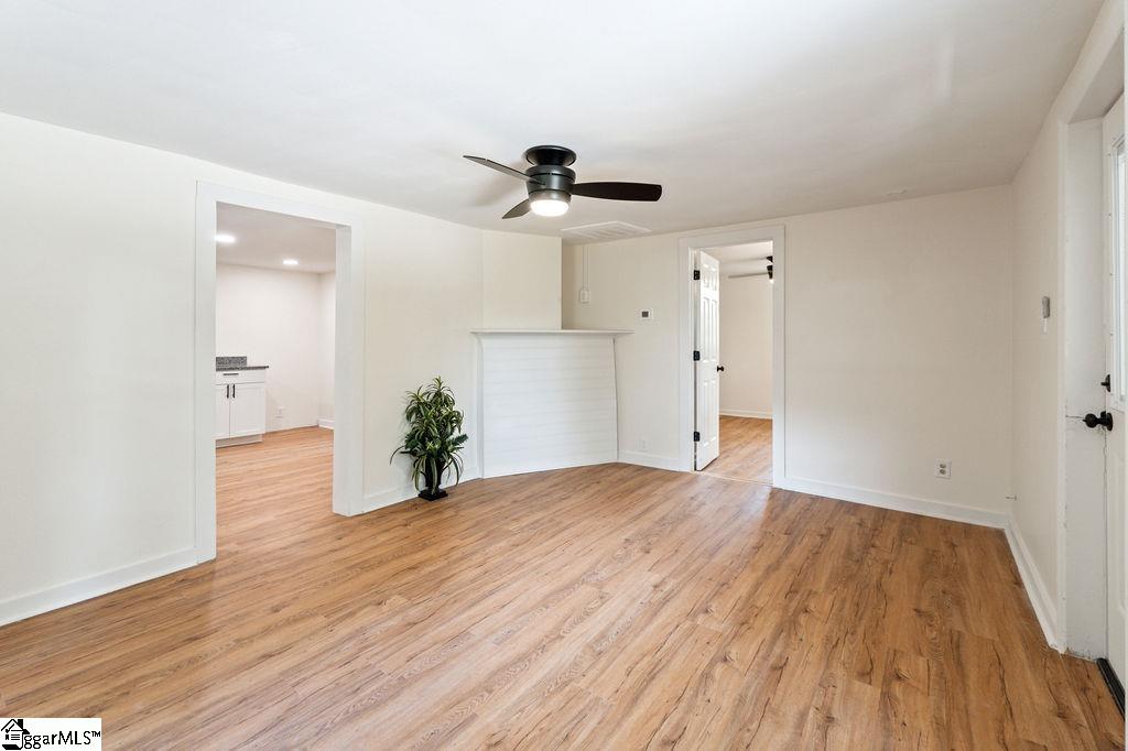367 Dakota Street Property Photo 7