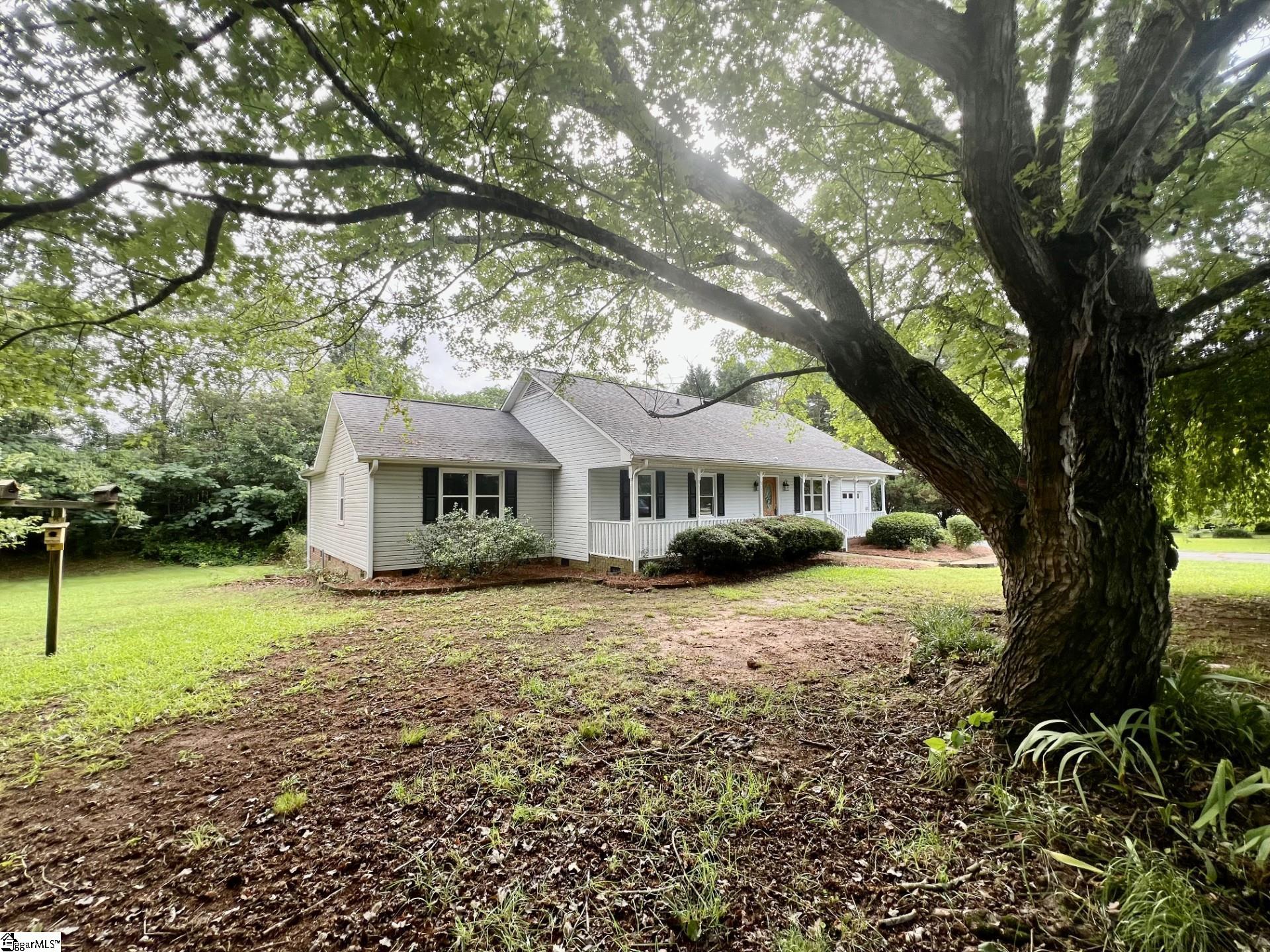 405 Cresthaven Drive Property Photo 15