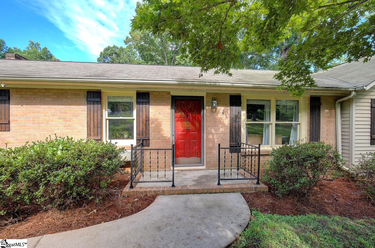 409 Hood Road Property Photo 2