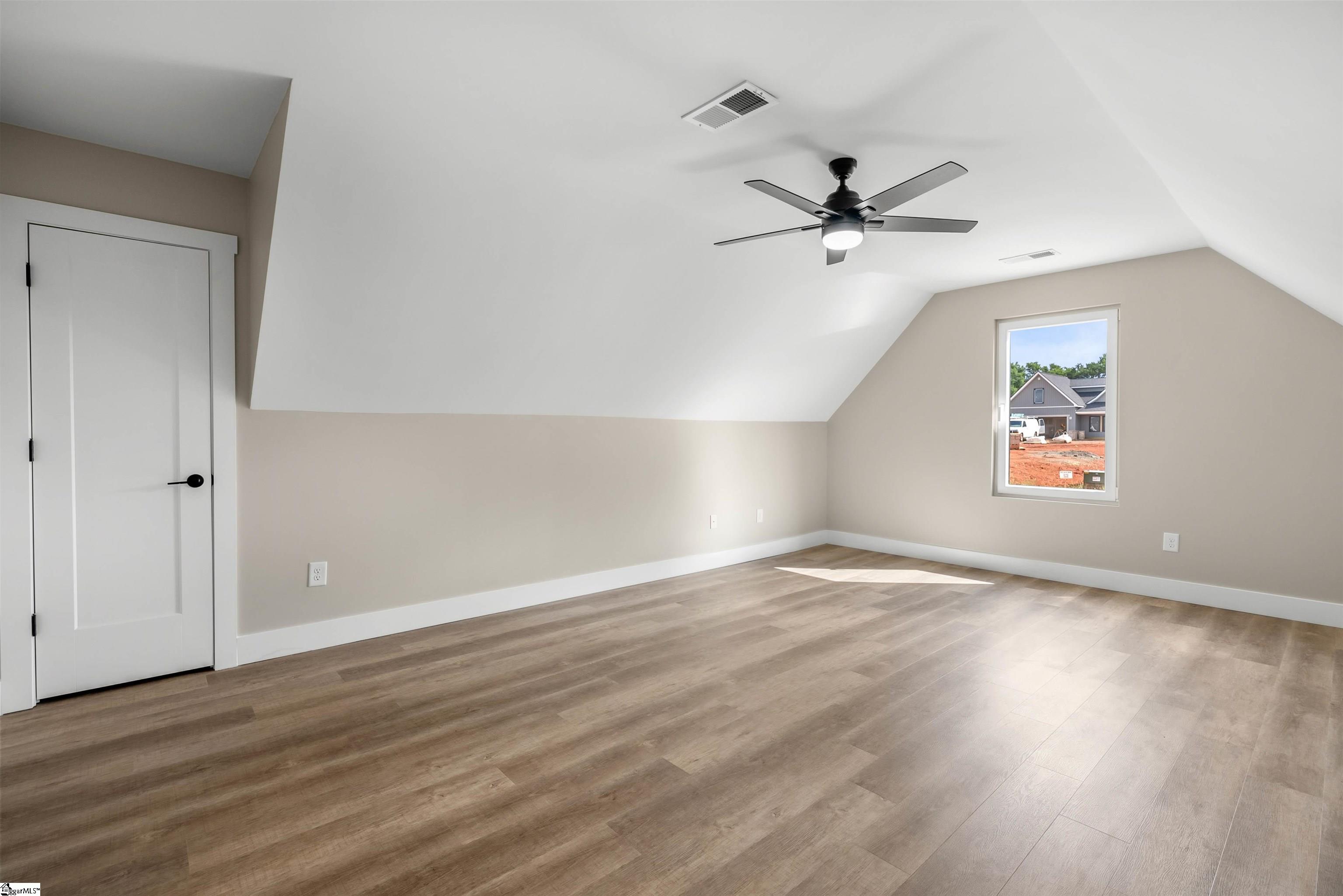 2009 Meadow Glen Court Property Photo 24