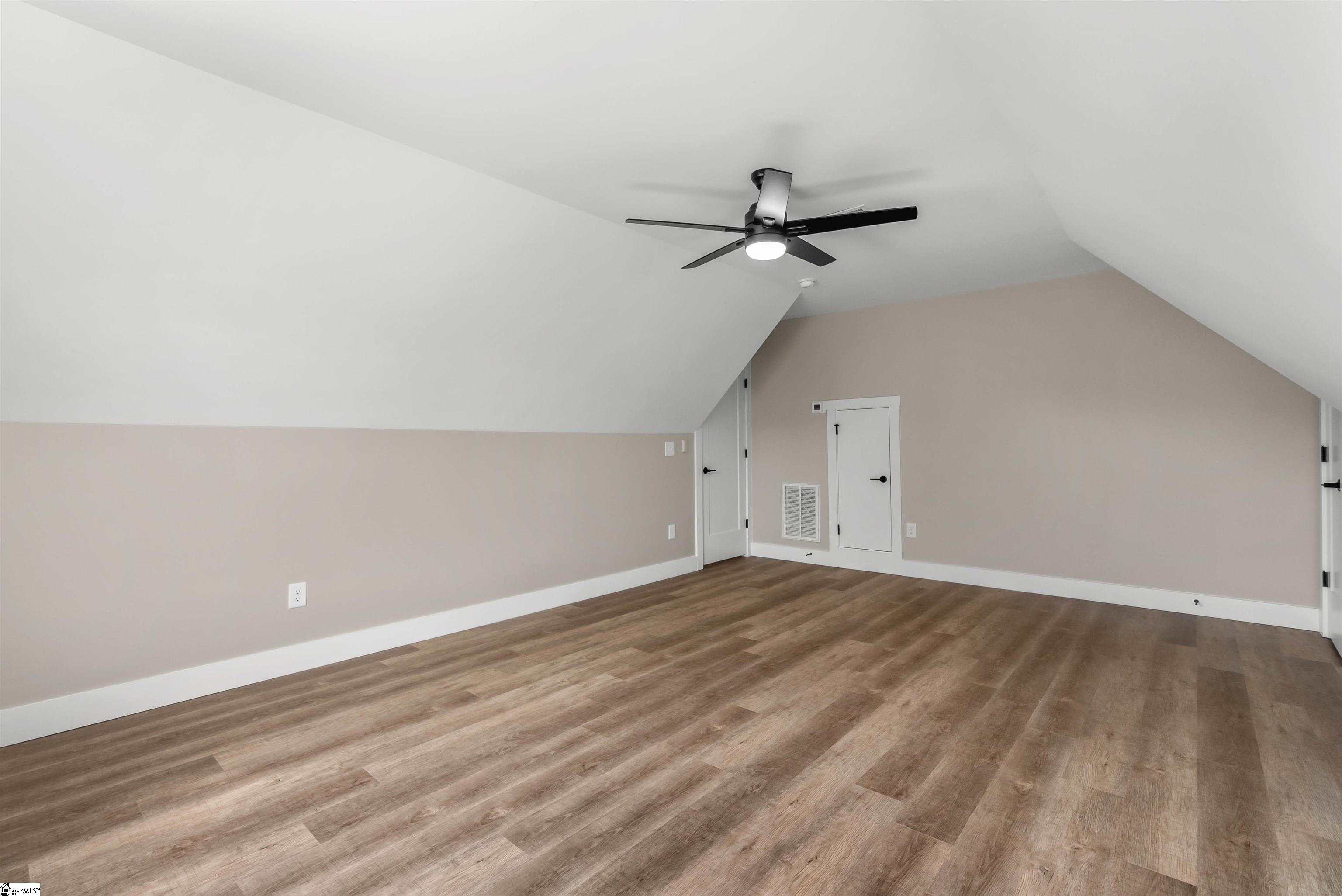 2009 Meadow Glen Court Property Photo 25