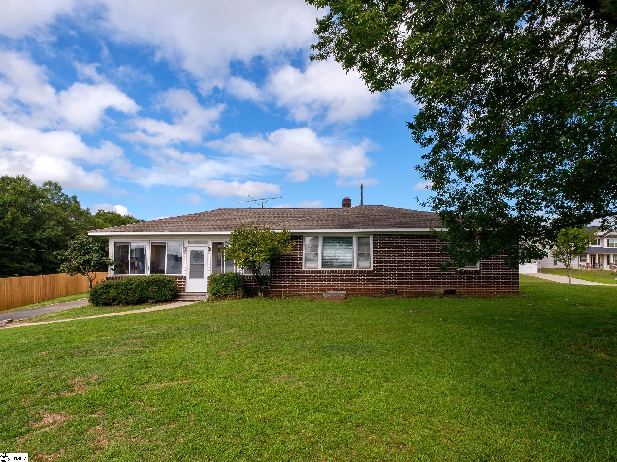 408 Pine Ridge Road Property Photo 1