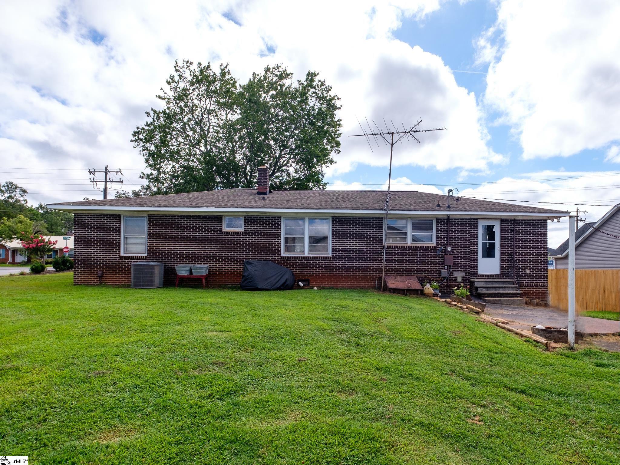408 Pine Ridge Road Property Photo 5