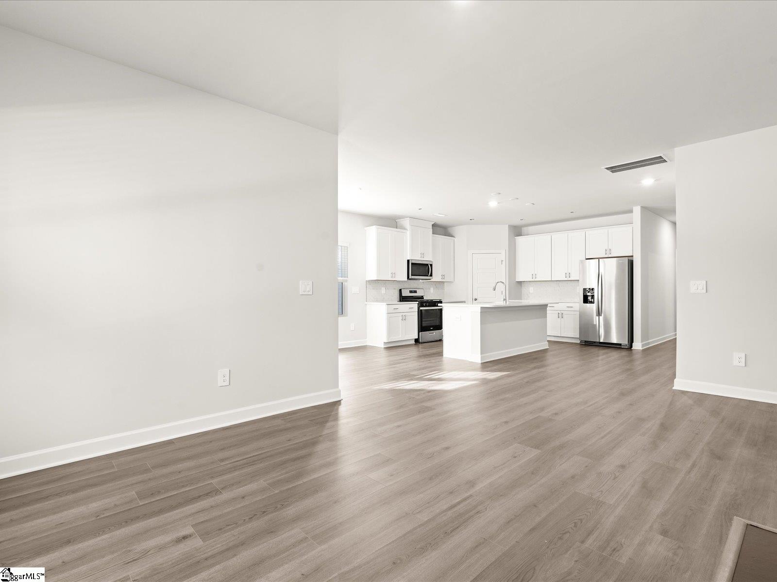 420 Hazelcroft Drive Property Photo 4