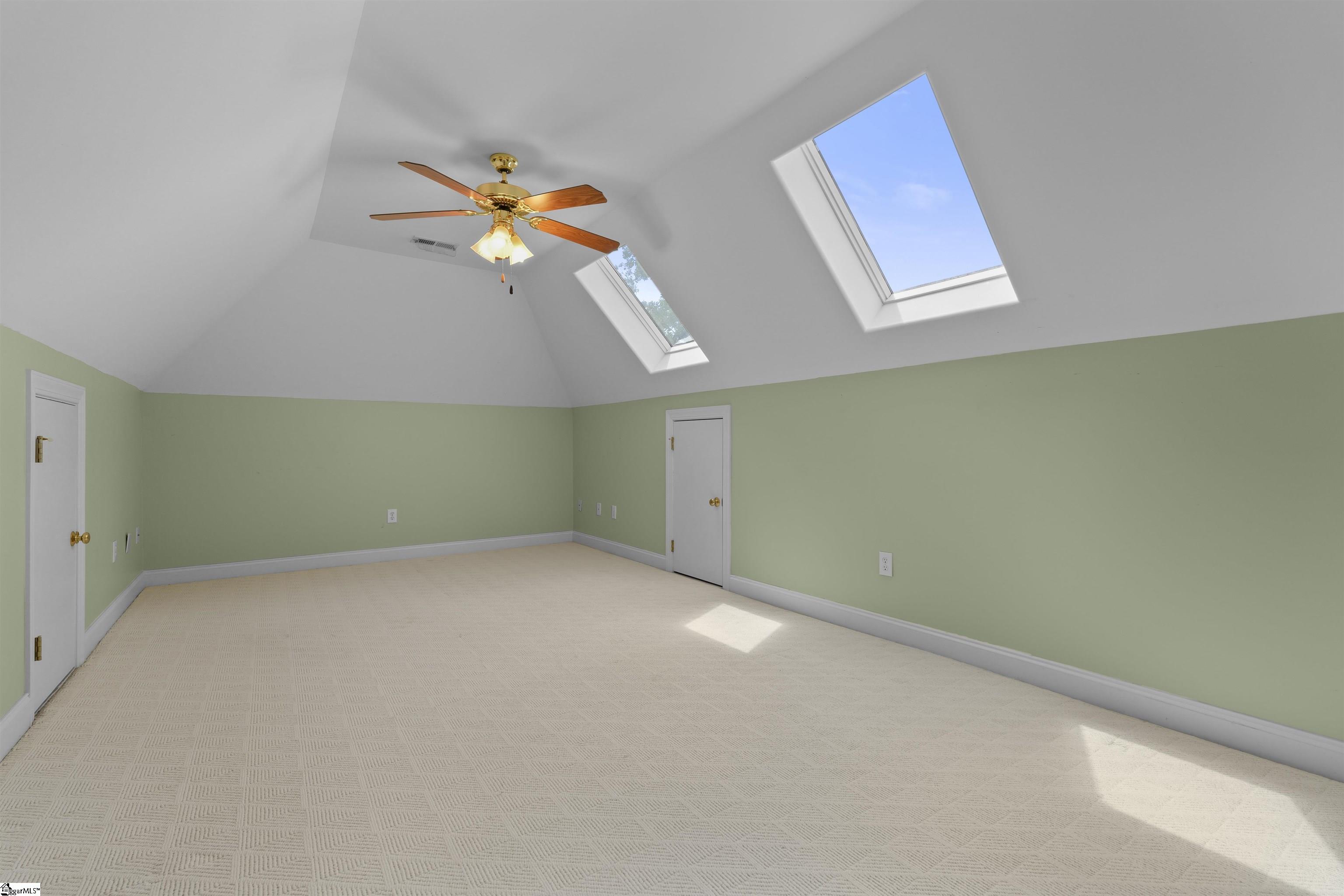 6 Lake Como Court Property Photo 31