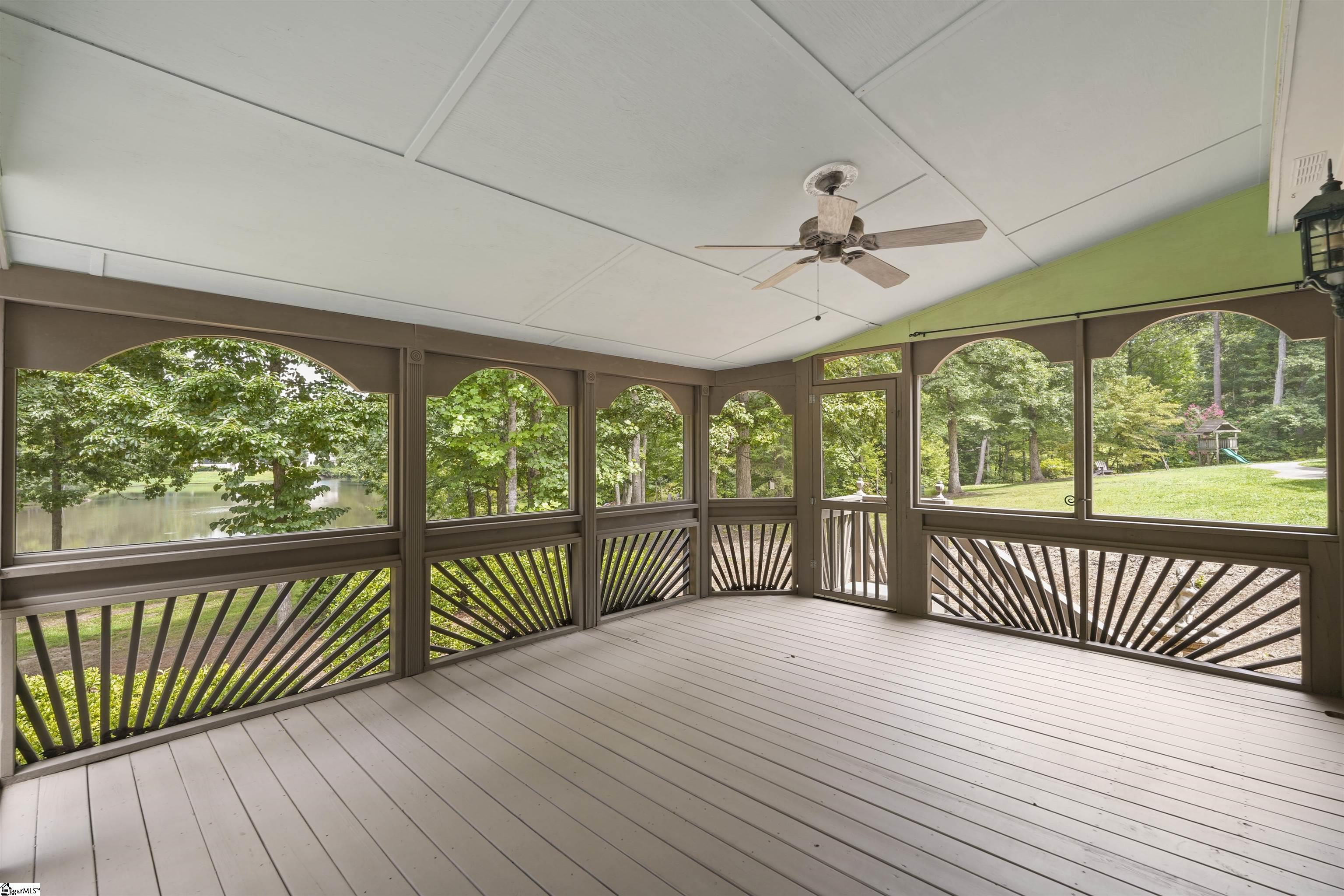 6 Lake Como Court Property Photo 32