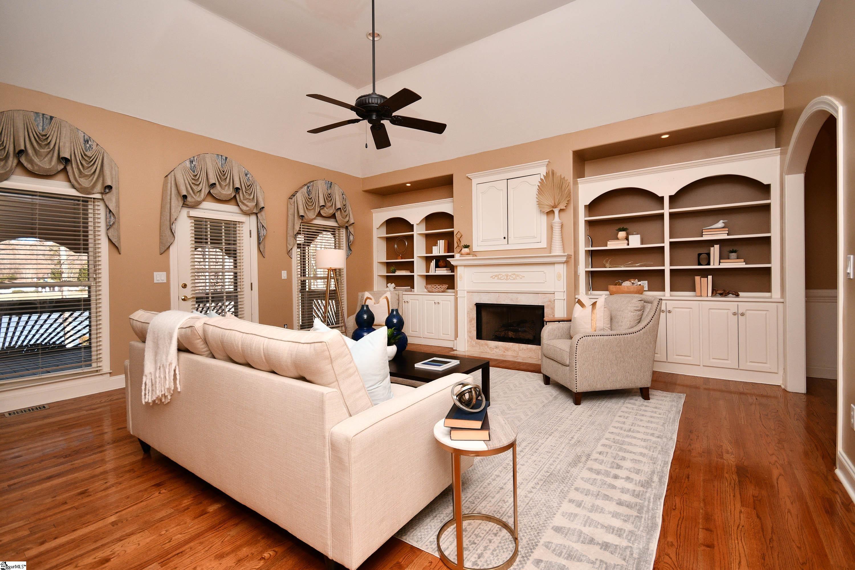 6 Lake Como Court Property Photo 40