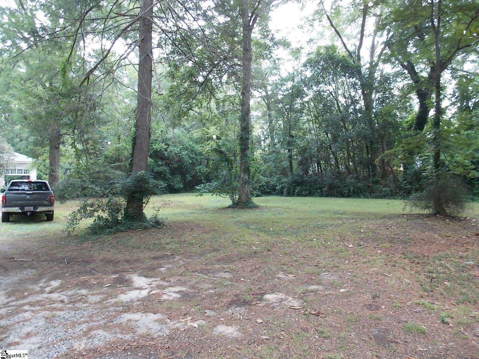 906 E Greenville Street Property Photo 5