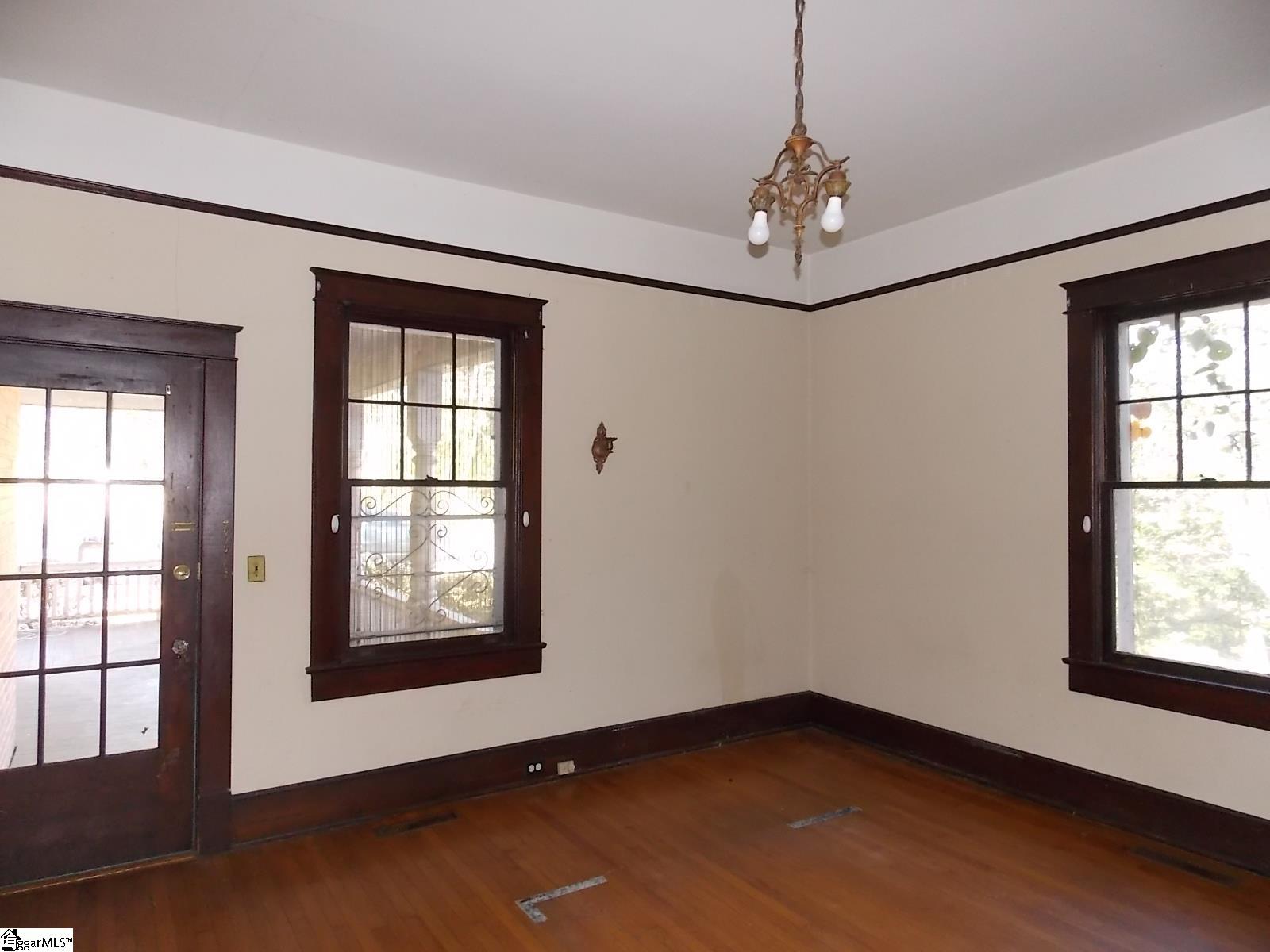 906 E Greenville Street Property Photo 23