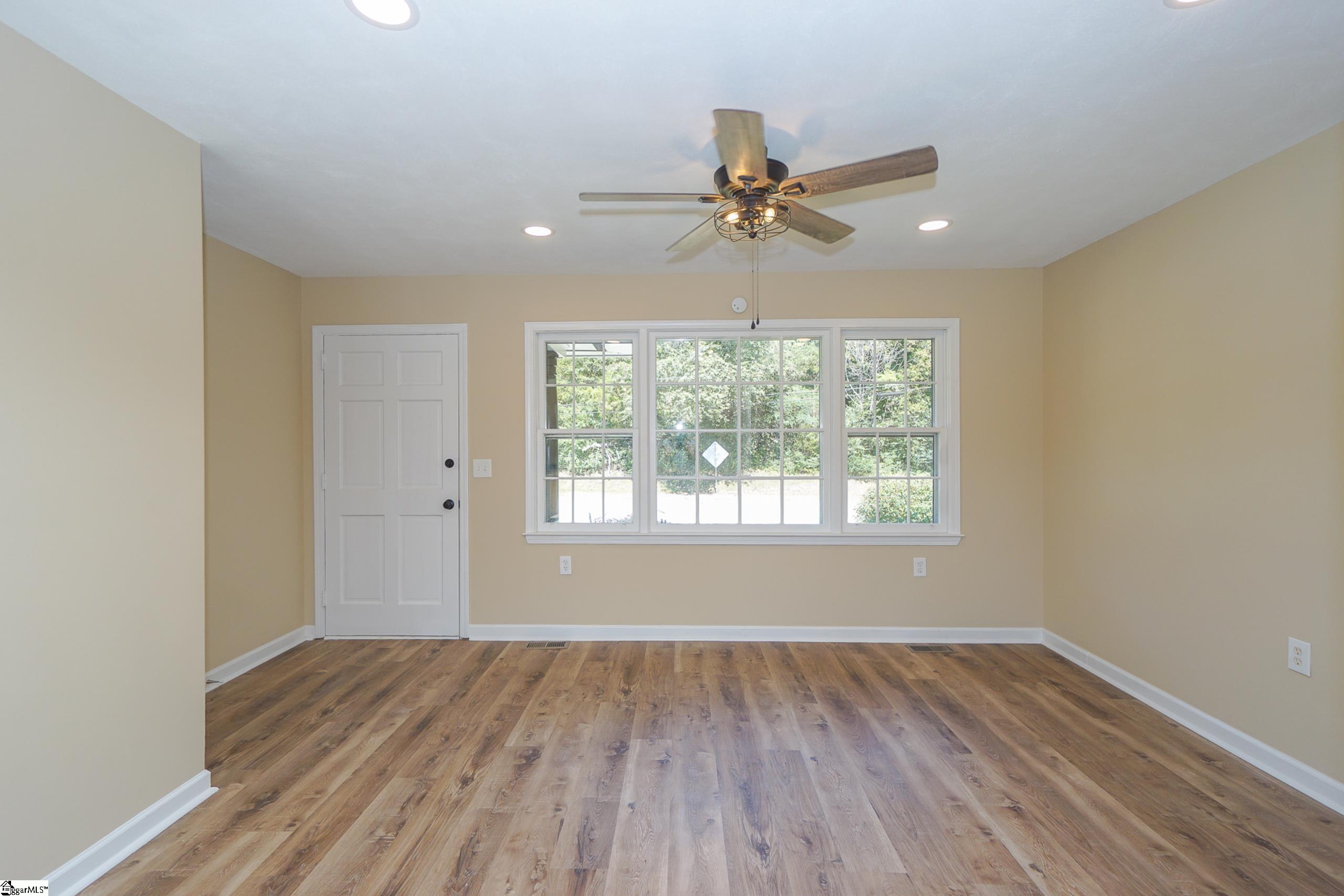 606 N Catherine Street Property Photo 5