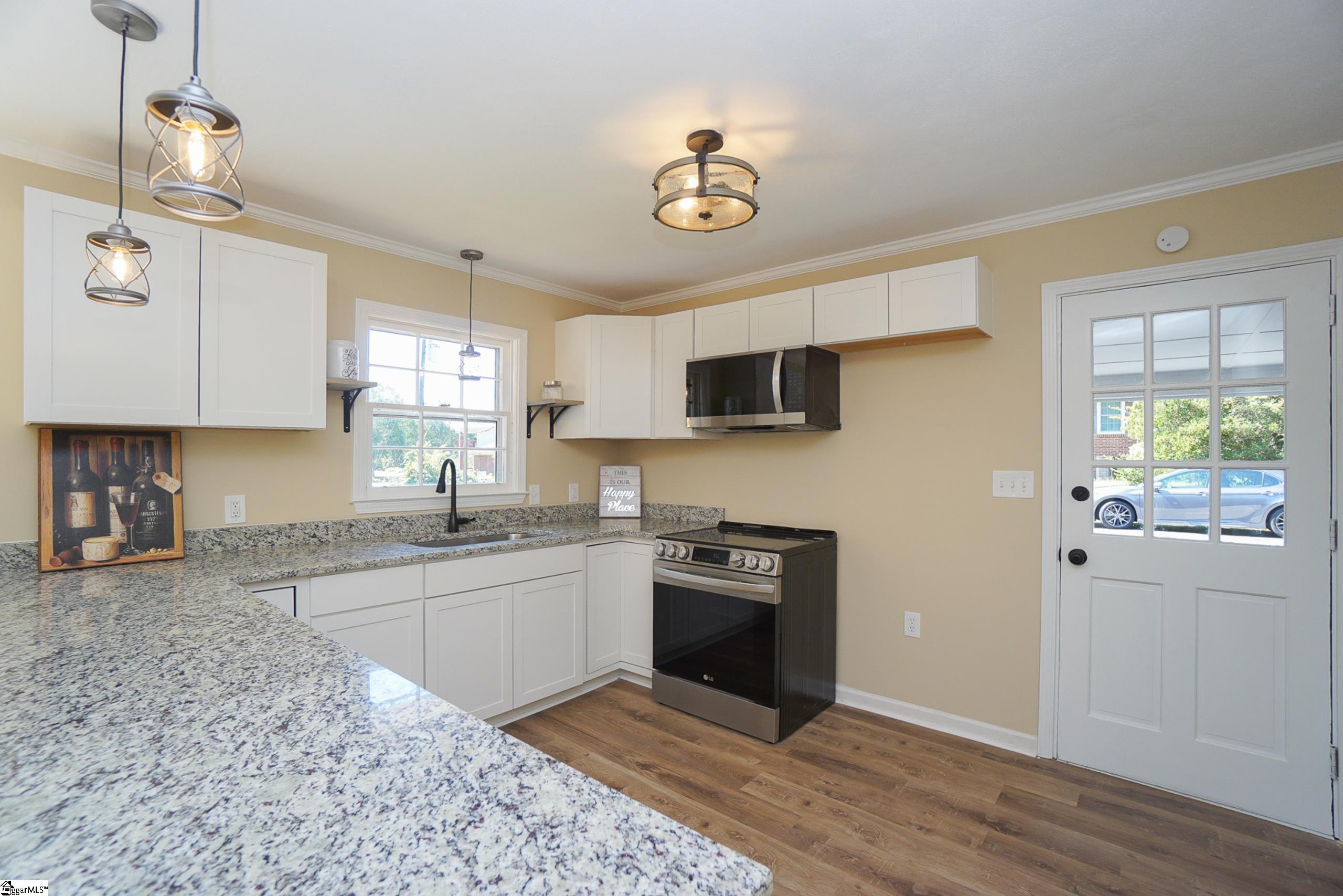 606 N Catherine Street Property Photo 11