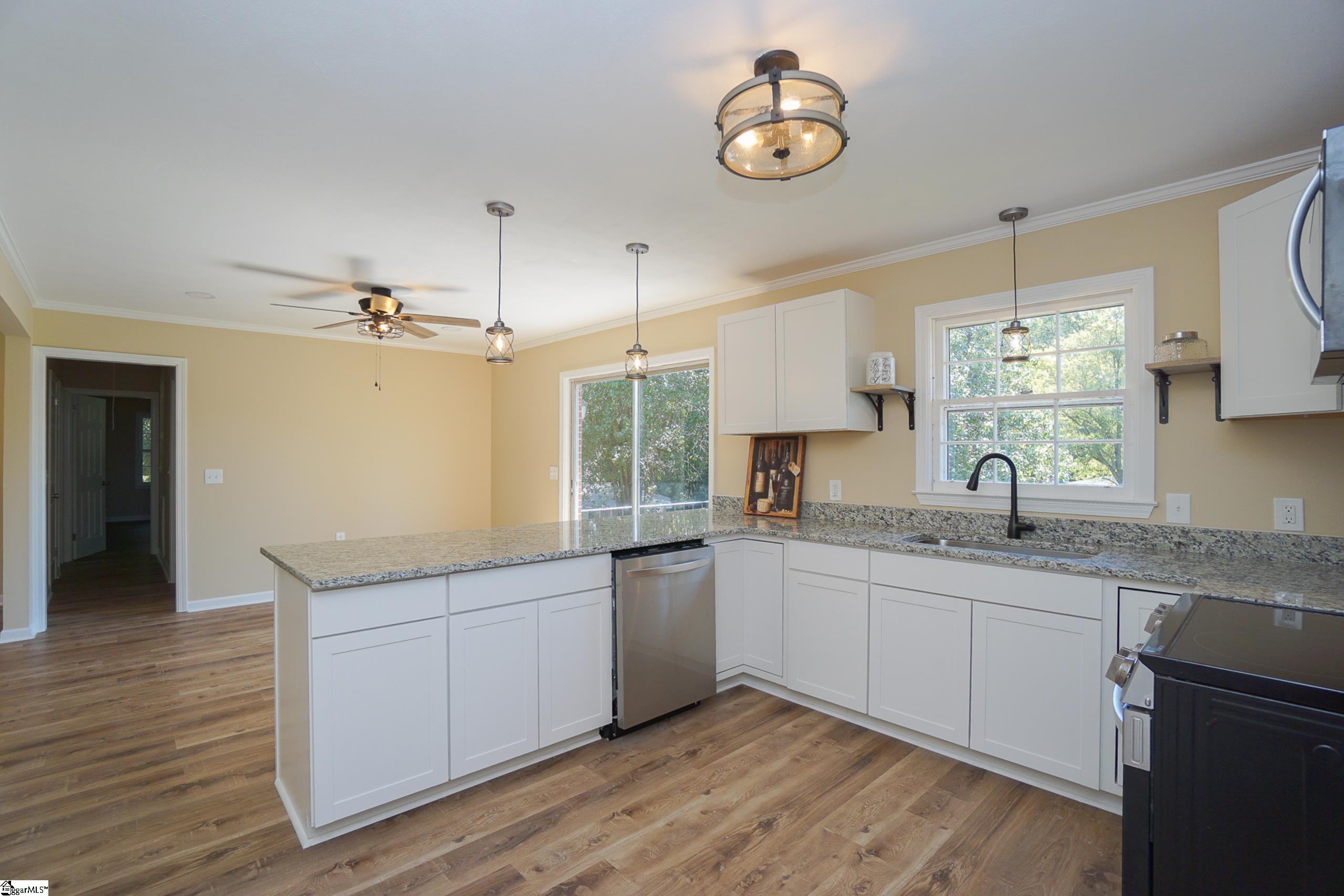 606 N Catherine Street Property Photo 12