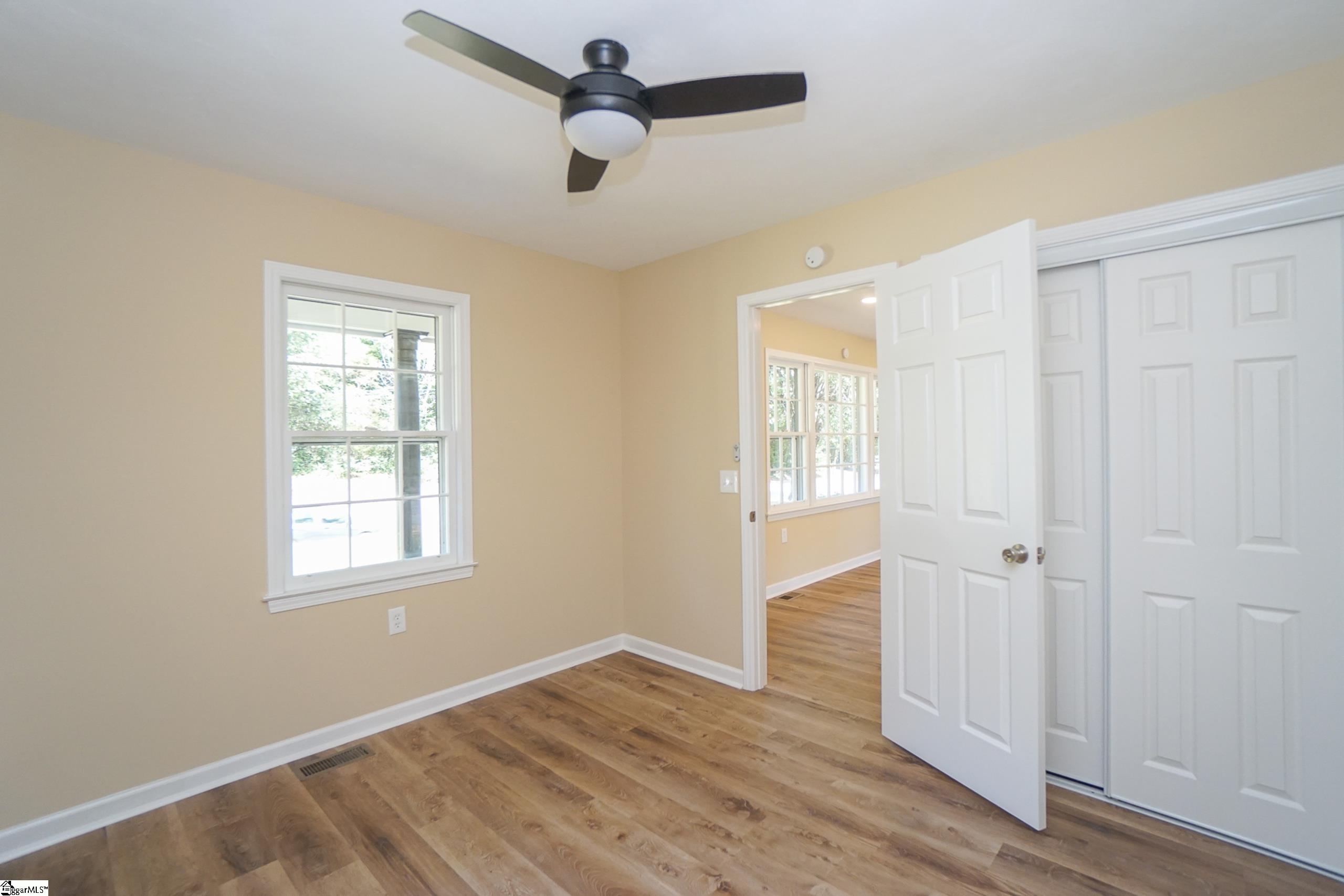 606 N Catherine Street Property Photo 14