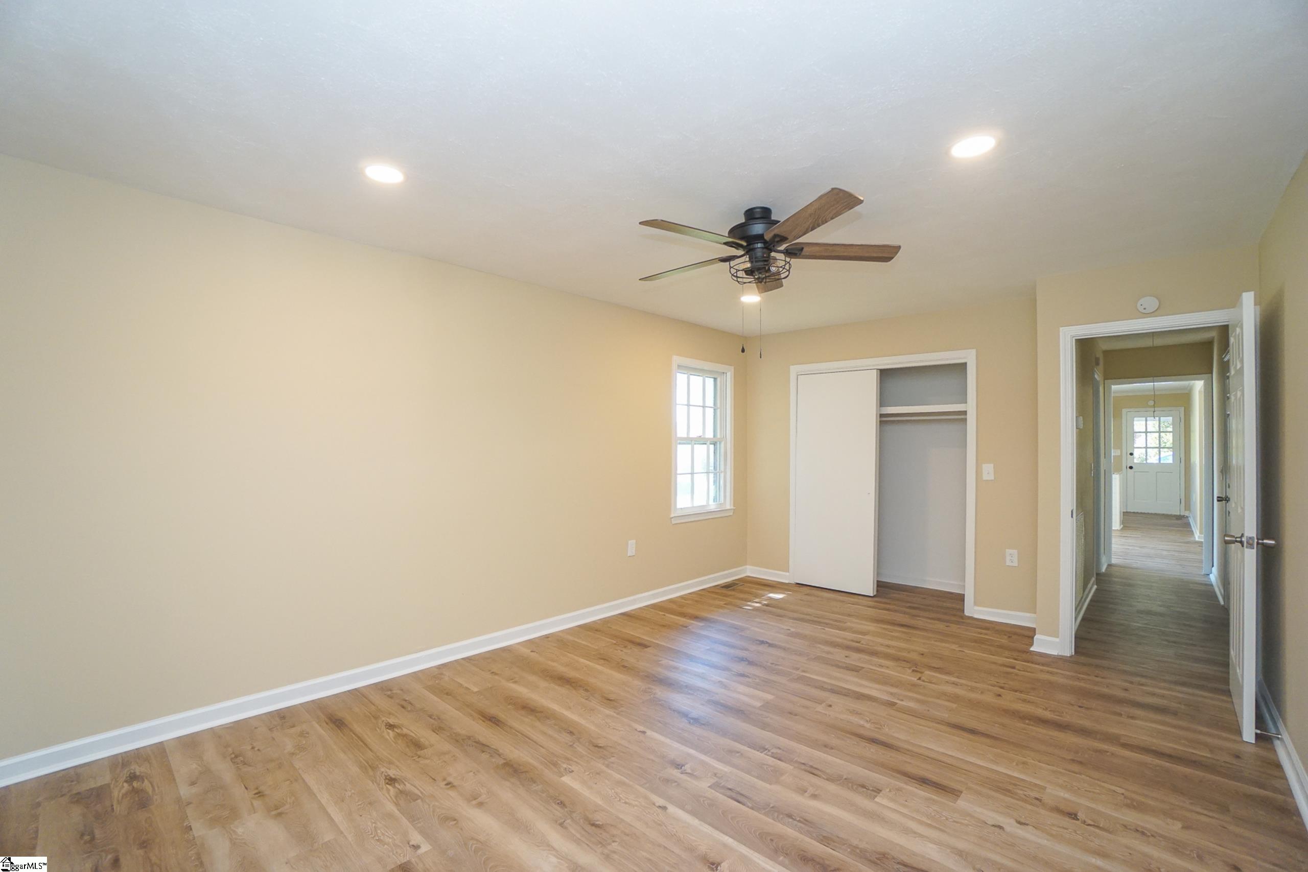 606 N Catherine Street Property Photo 16