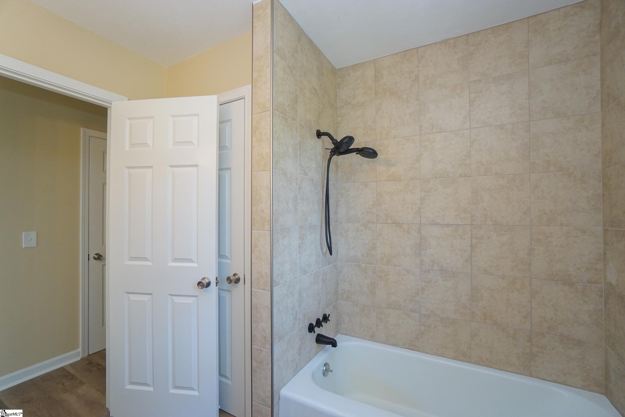 606 N Catherine Street Property Photo 21