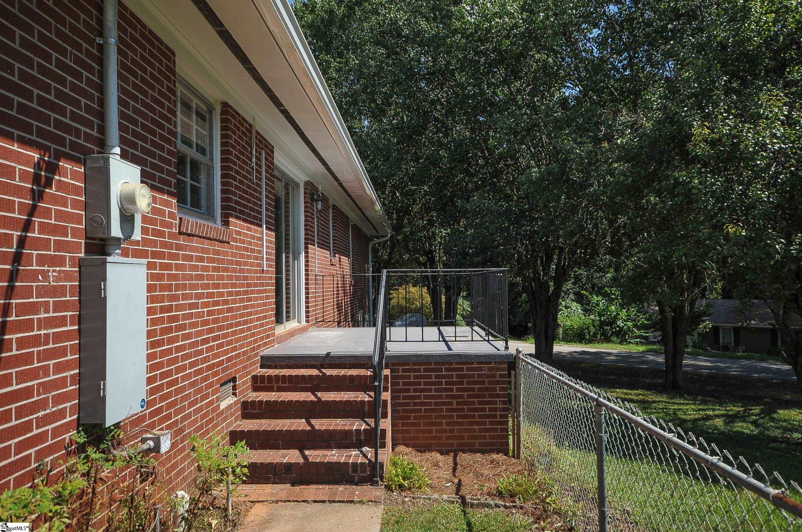 606 N Catherine Street Property Photo 26