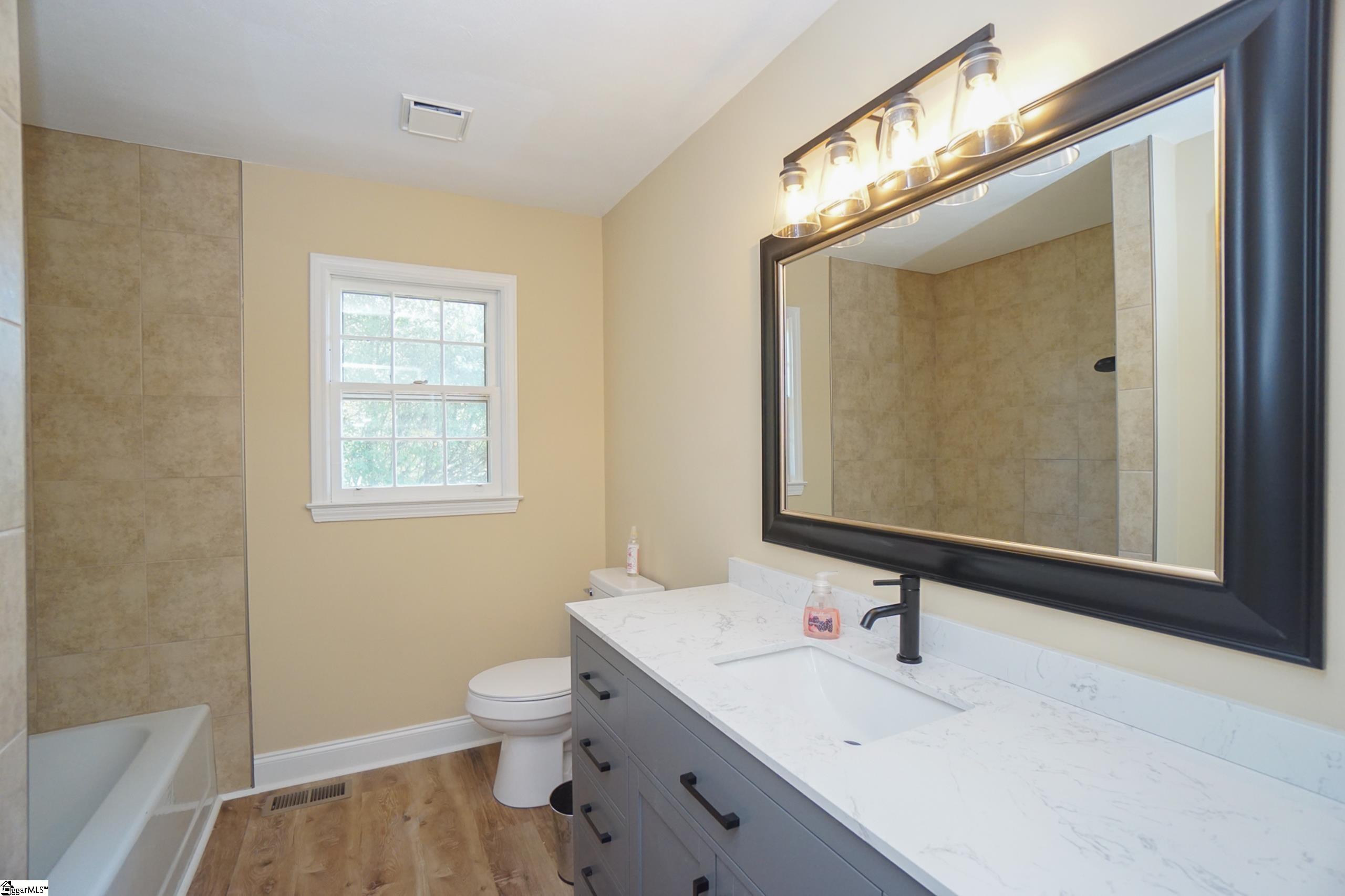 606 N Catherine Street Property Photo 31