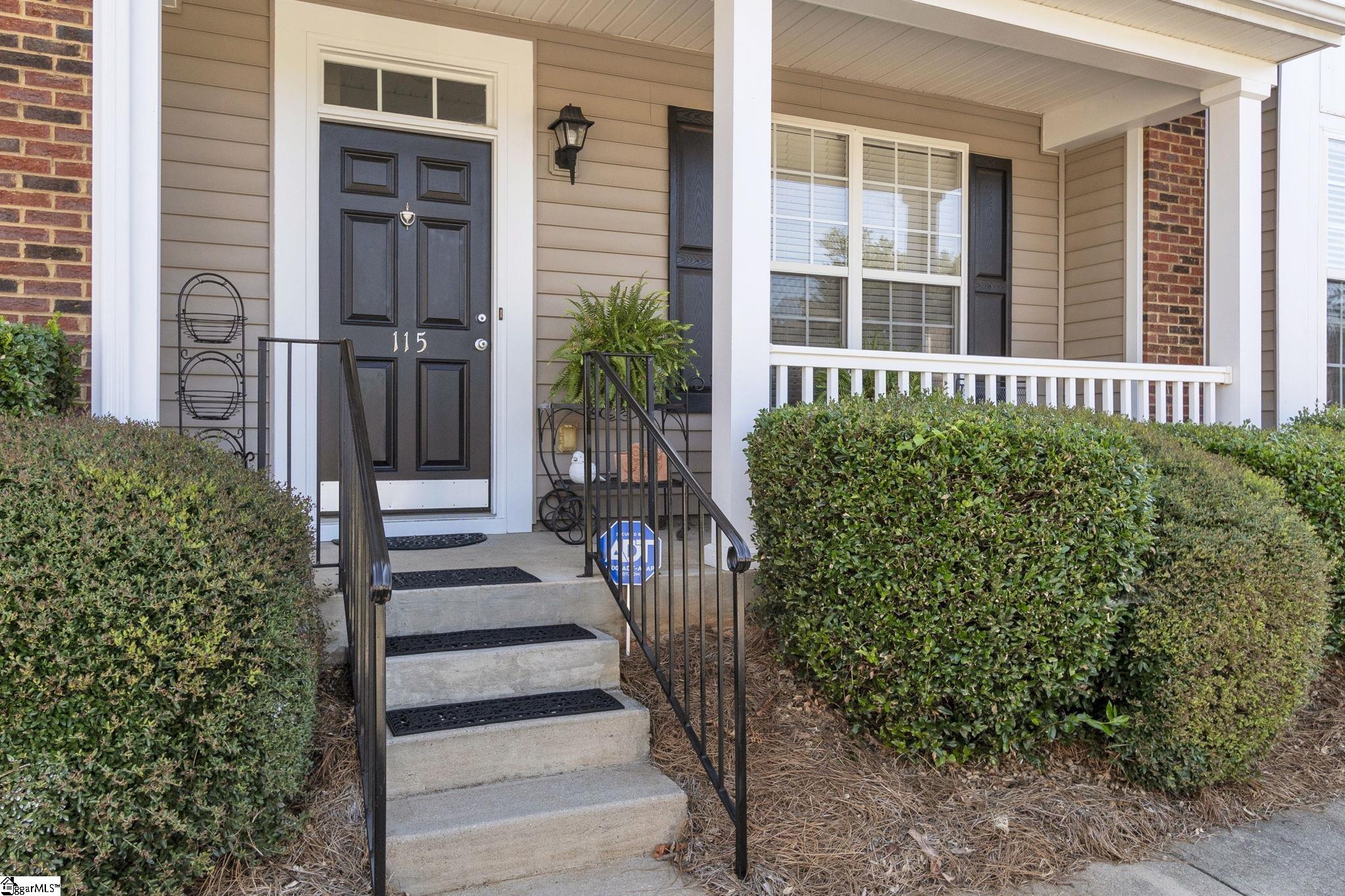 115 Bumble Circle Property Photo 3