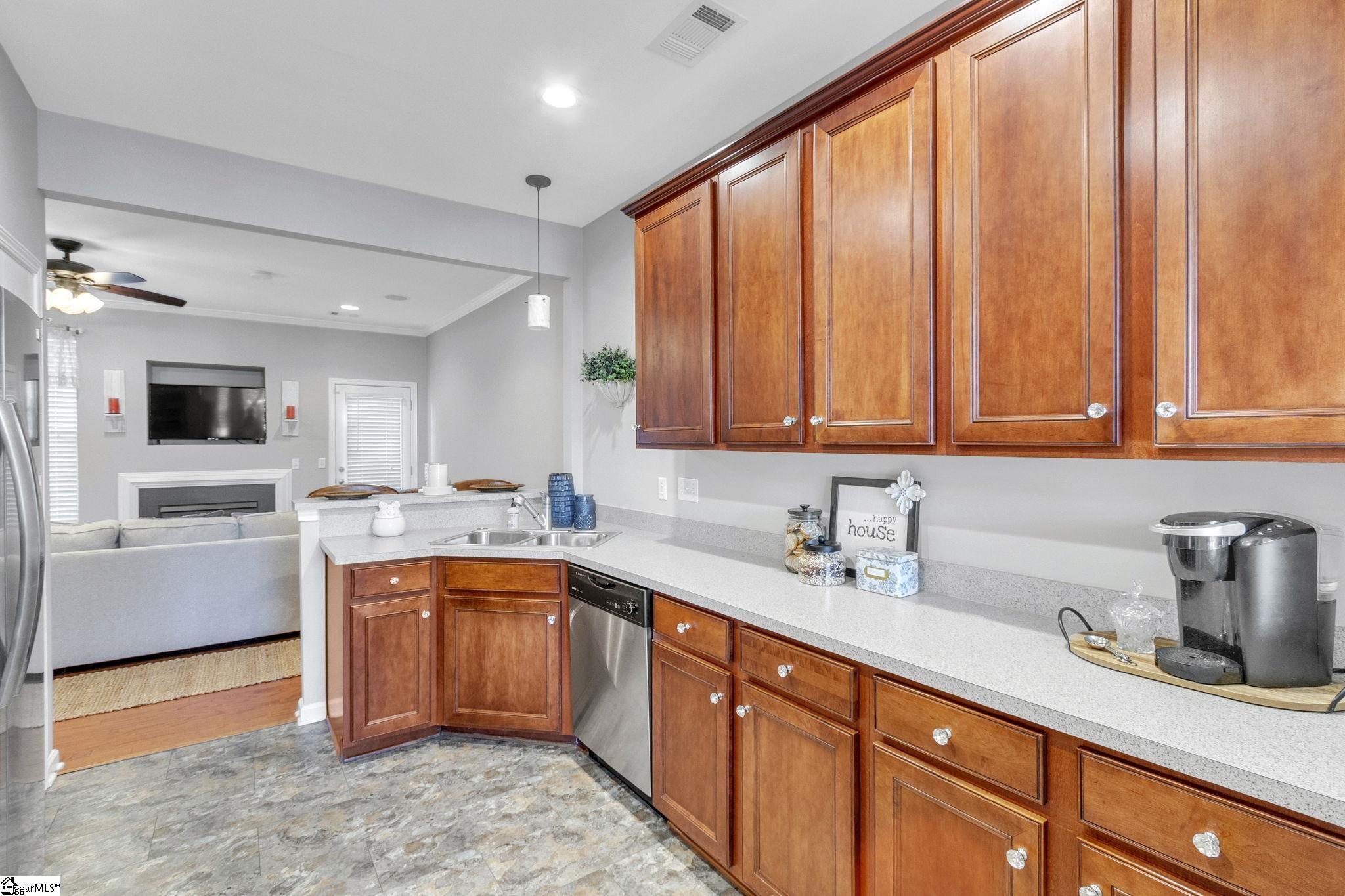 115 Bumble Circle Property Photo 14