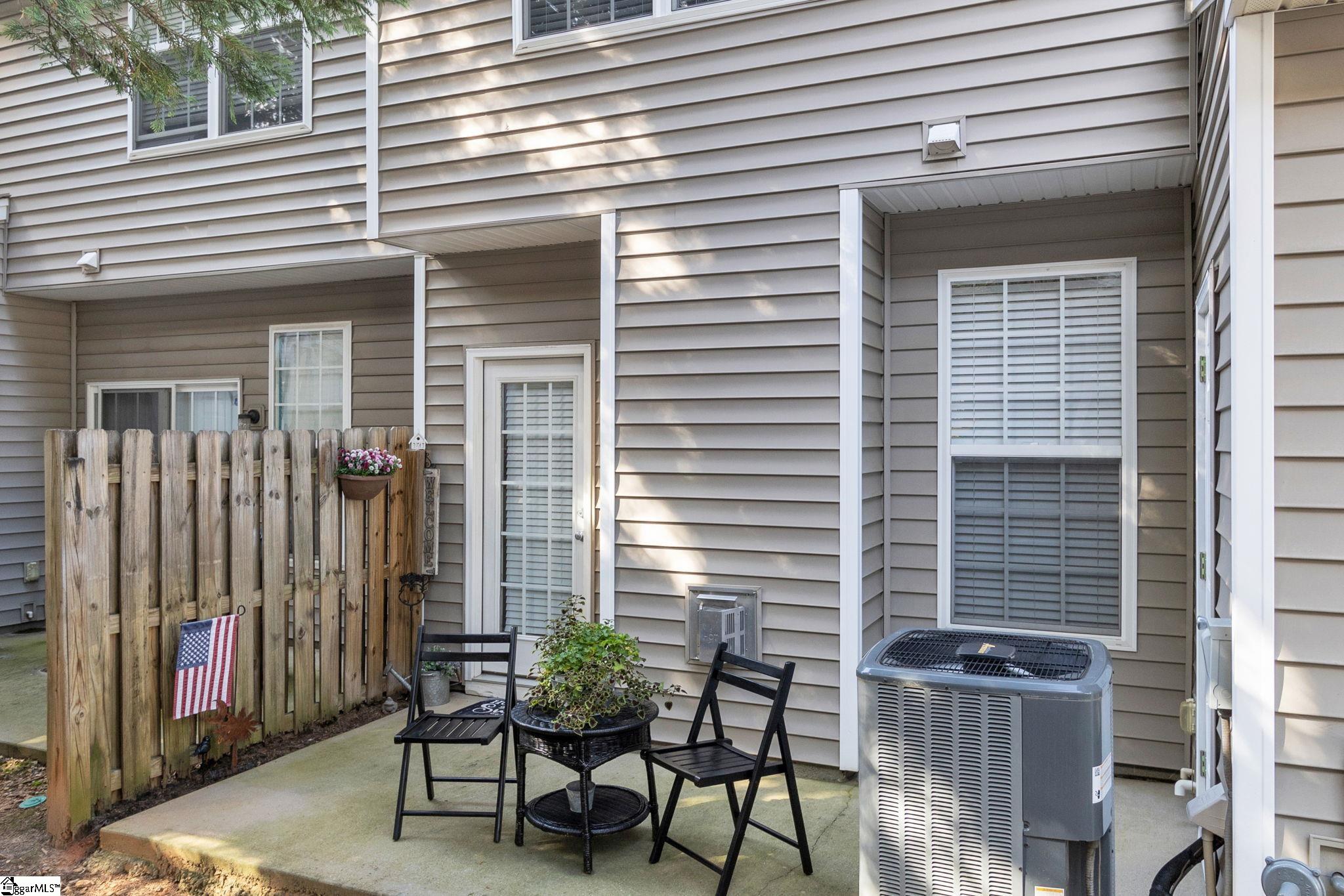 115 Bumble Circle Property Photo 26