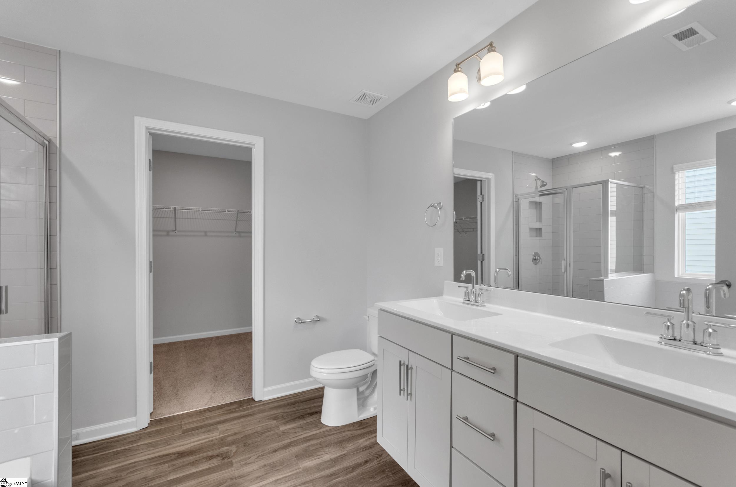 426 Wolfbend Drive Property Photo 16