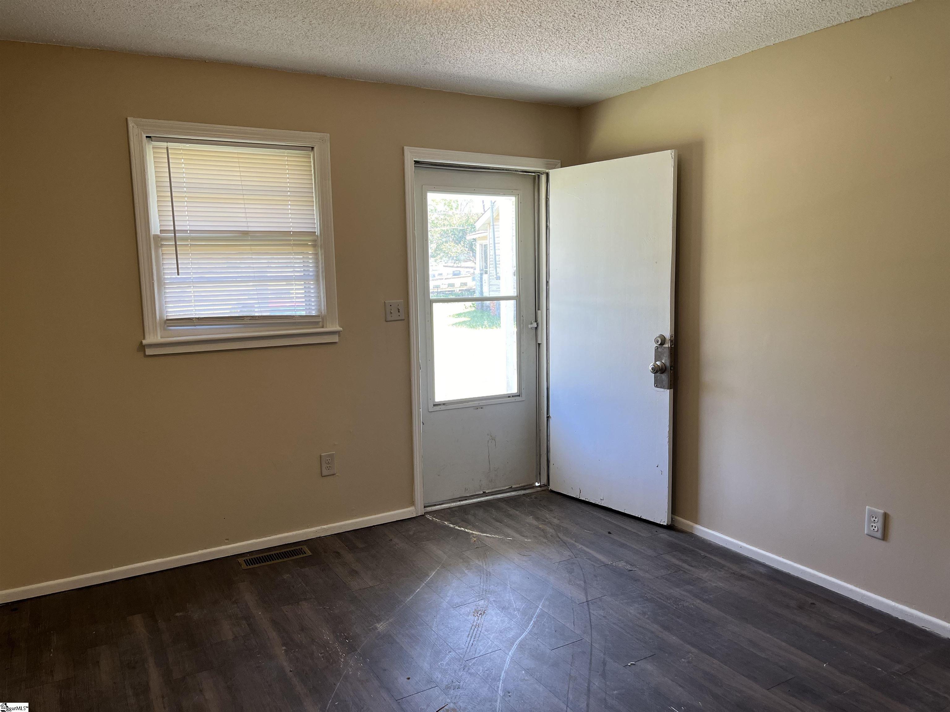 1218 White Street Property Photo 2