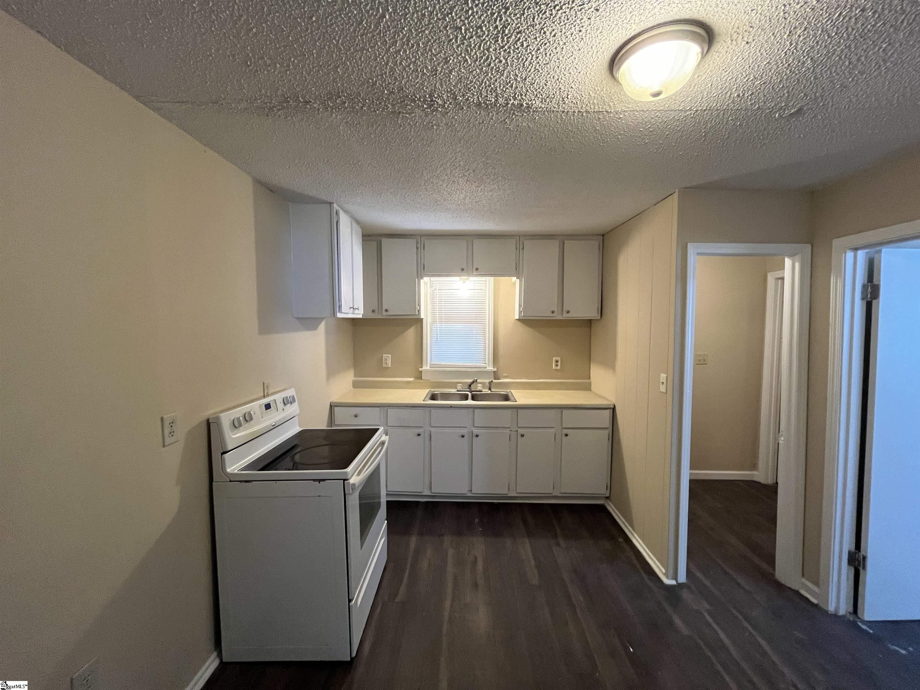 1218 White Street Property Photo 3