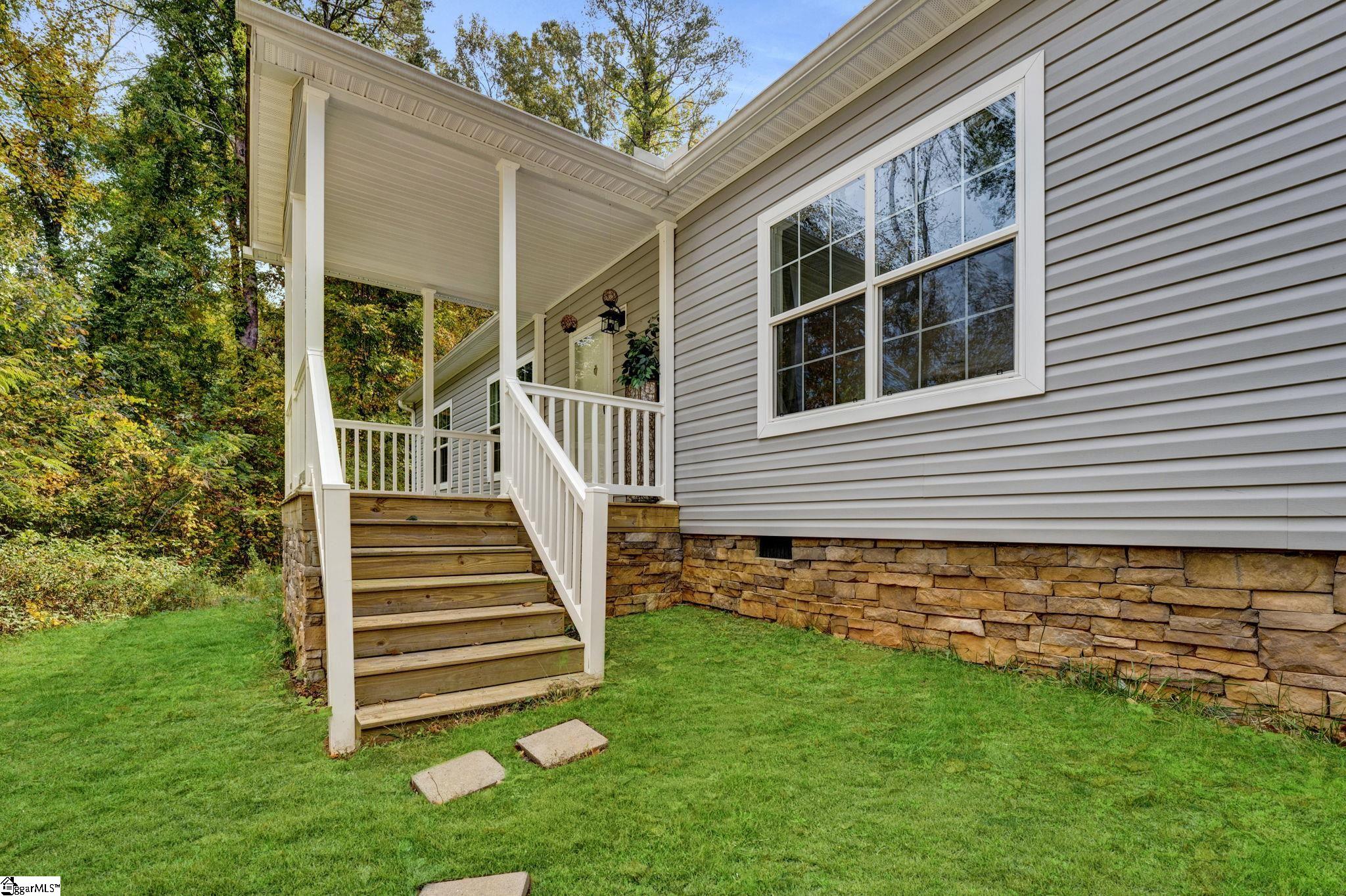 417 Indian Trail Property Photo 3